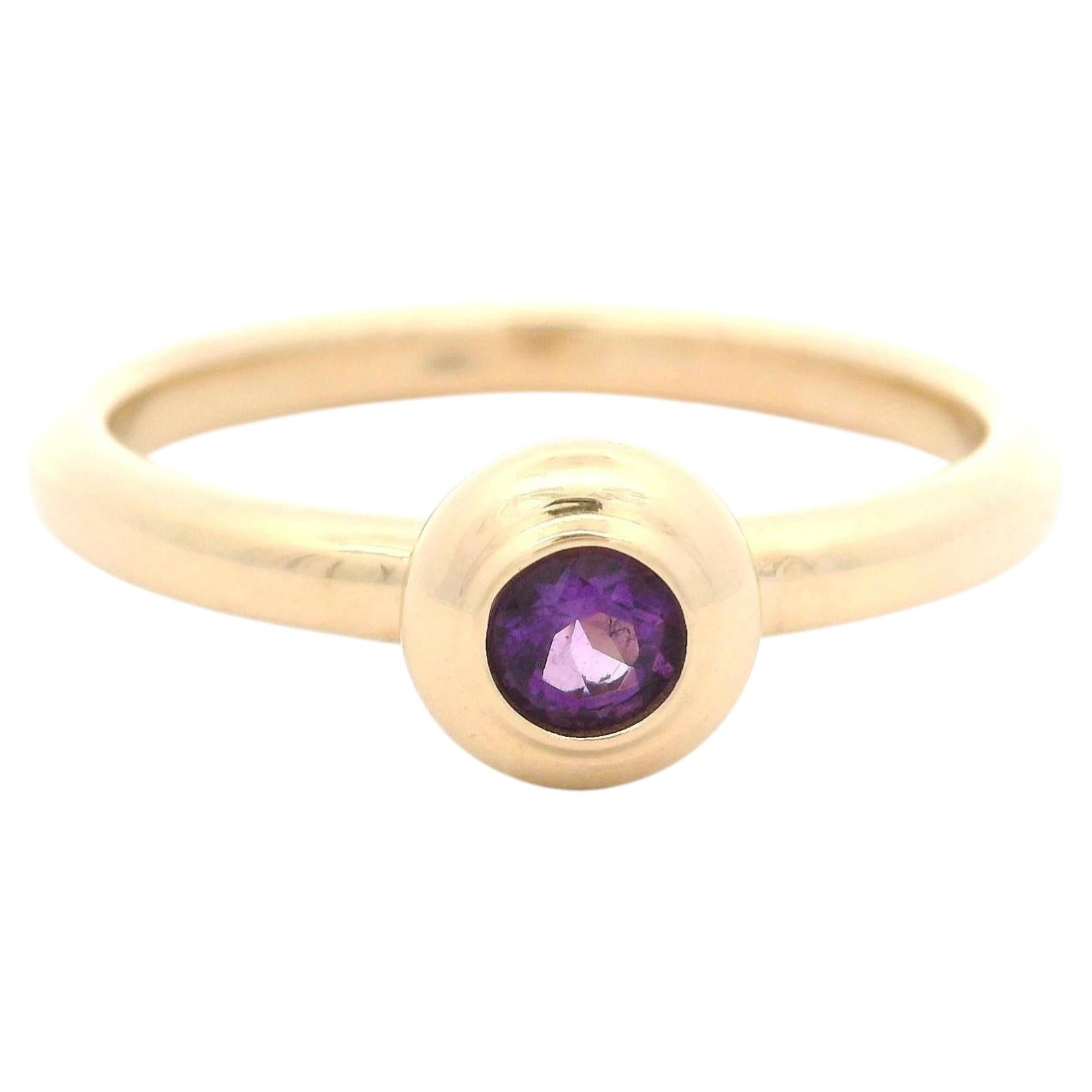 Anello in oro giallo 14k con ametista rotonda da 0,18 ct. in vendita