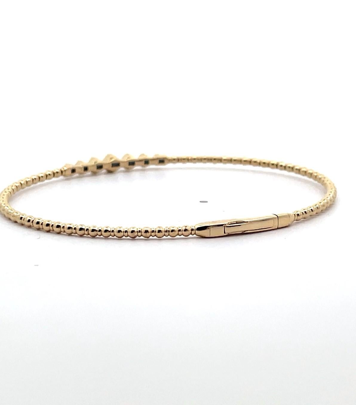 Bracelet en or jaune 14K 0.22 carat Diamond Single Row Bangle en vente 2