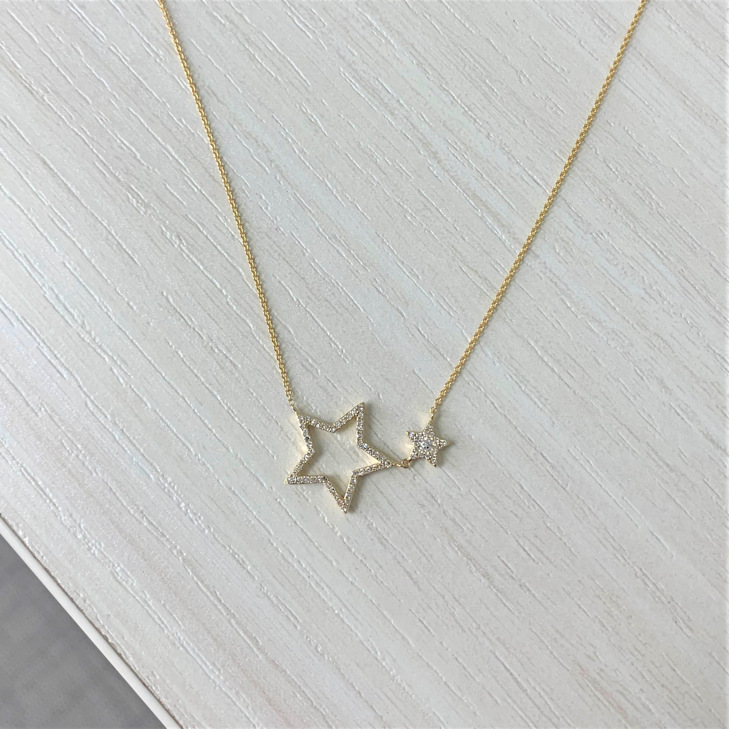 Contemporary 14K Yellow Gold 0.22 Carat Diamond Star Necklace For Sale