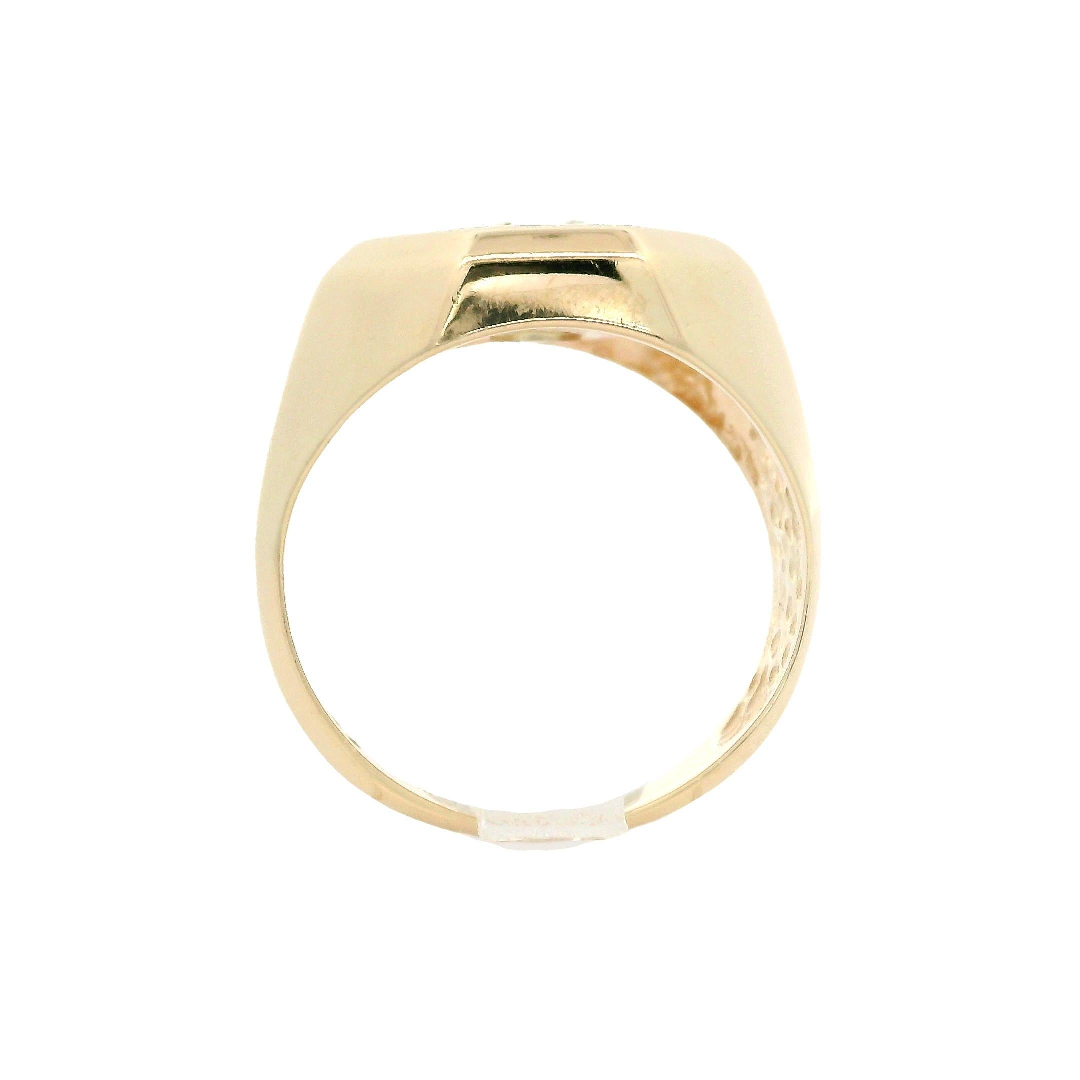 --Pierre(s) :...
(1) Diamant naturel authentique - taille ronde et brillante - serti - couleur G - pureté VS2 - 0,23 ct (approx.)

MATERIAL : Or jaune 14k massif avec panier central en or blanc
Poids : 7,57 grammes
Taille de la bague : 7.5 (ajustée