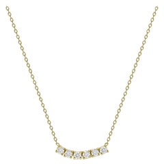 Collar Curvo de Oro Amarillo de 14k 0,25 Quilates Pequeño Diamante Redondo de Seis Piedras