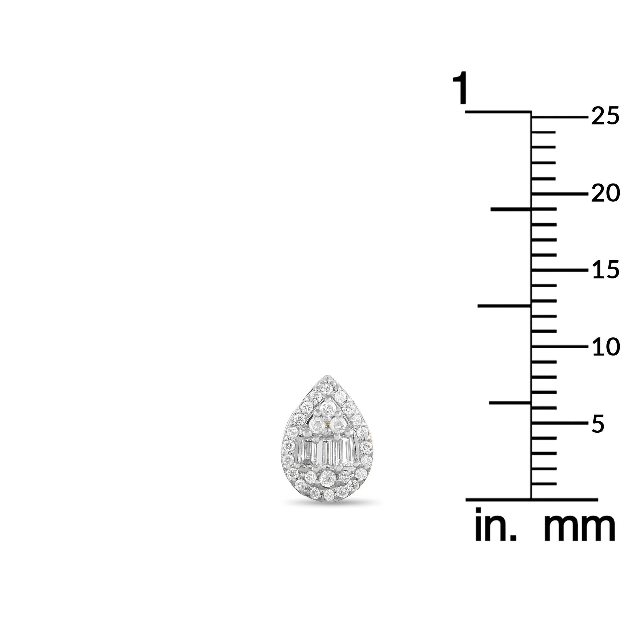 14K Yellow Gold 0.25ct Diamond Cluster Pear Stud Earrings ER29497-Y Corte redondo en venta