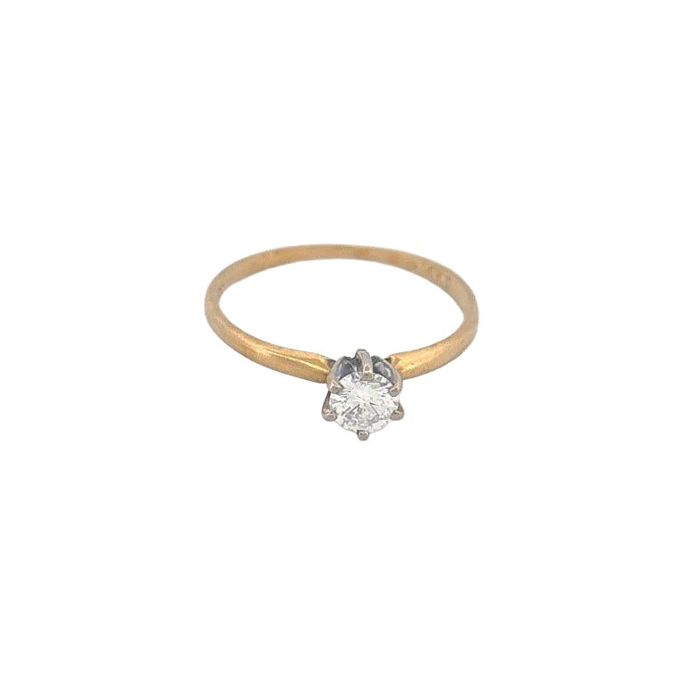 14K Yellow gold 0.25CT E VS2 Engagement Ring
