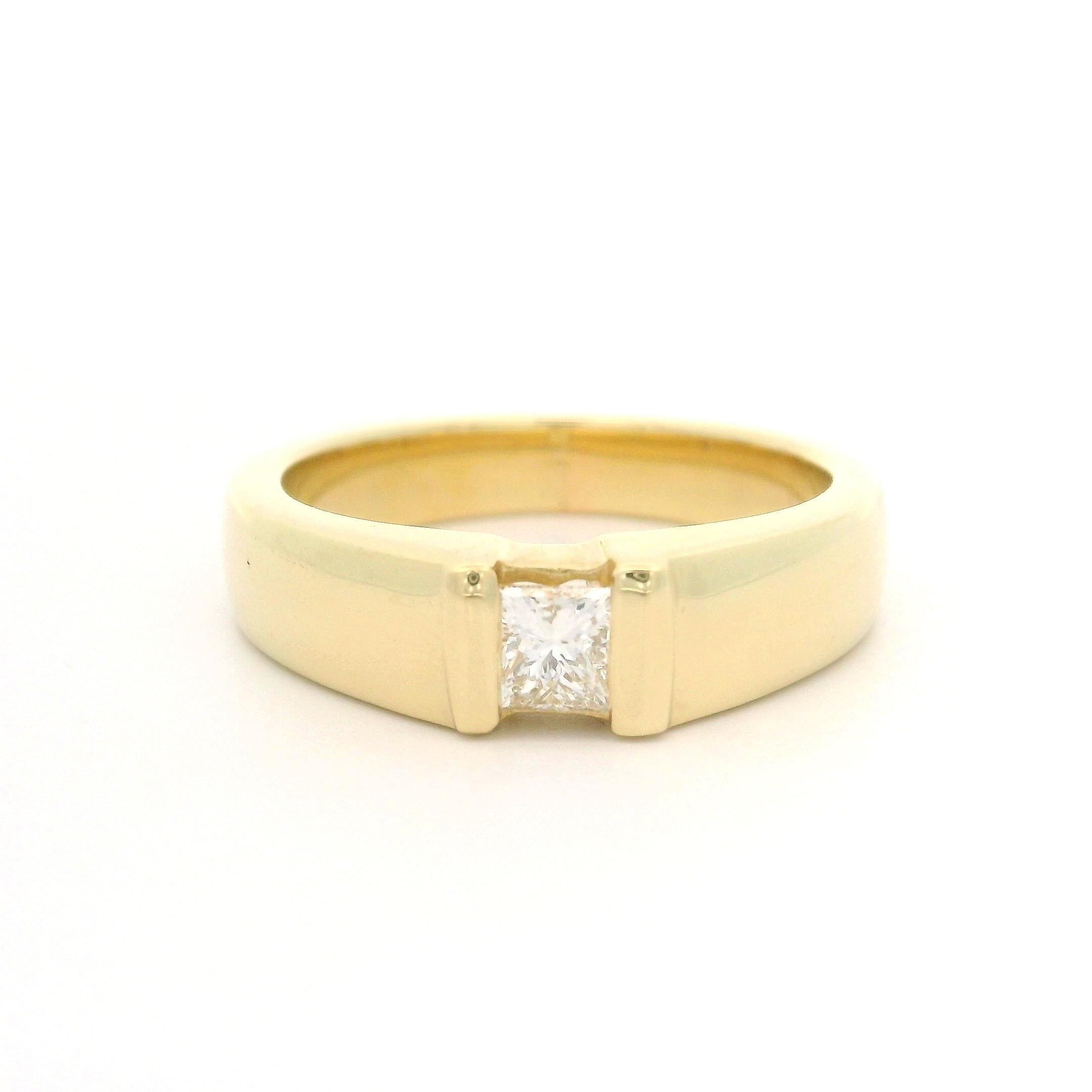 14k Yellow Gold 0.26ct Princess Cut Diamond Solitaire Engagement Promise Ring