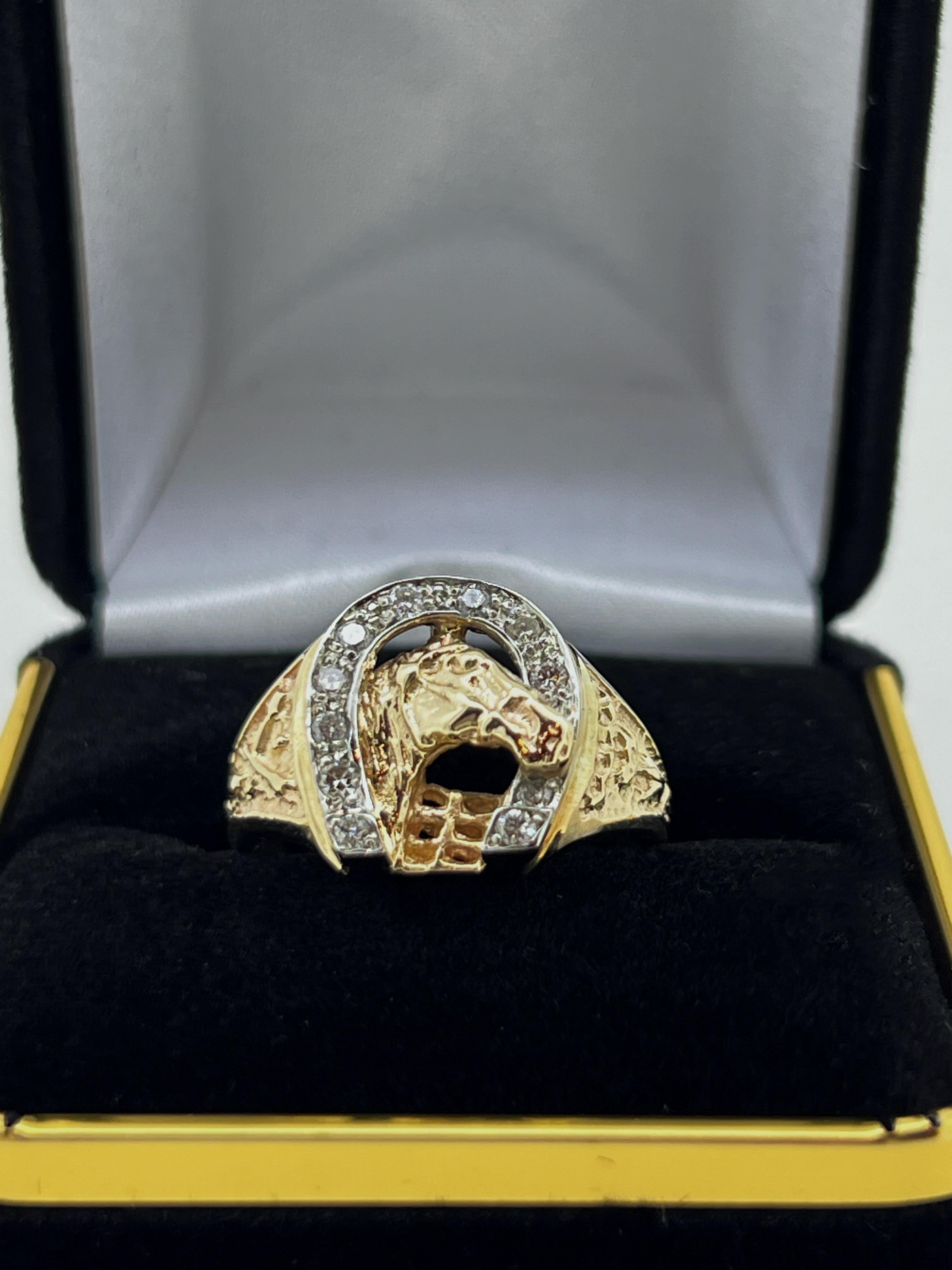 14K Gelbgold & 0,32 Karat Diamant HorseShoe & Horse Signet Herren' / Unisex-Ring (Retro) im Angebot