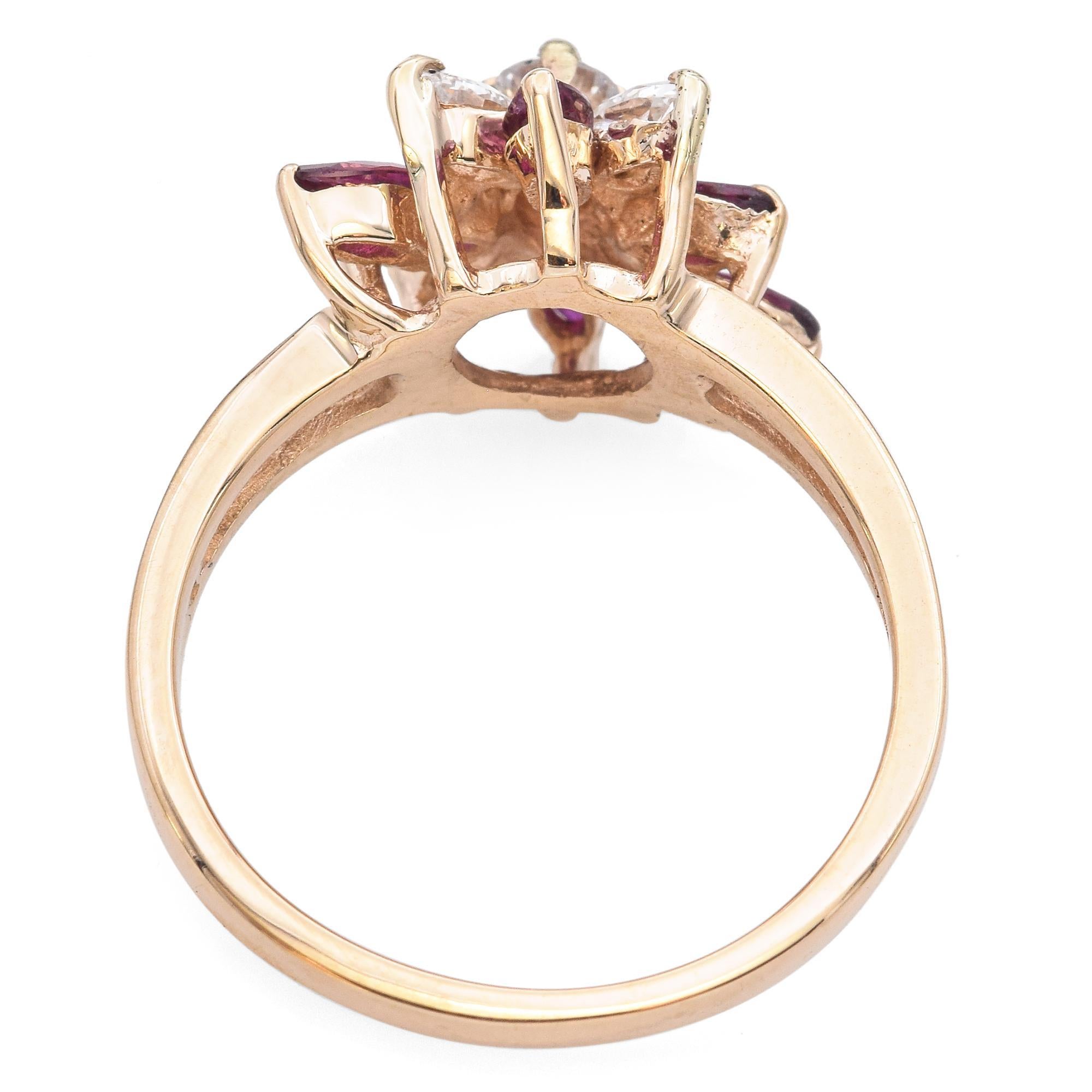 Bague à tige fendue en or jaune 14 carats avec grappe florale de spinelles rouges et diamants 0,42 carat Pour femmes en vente