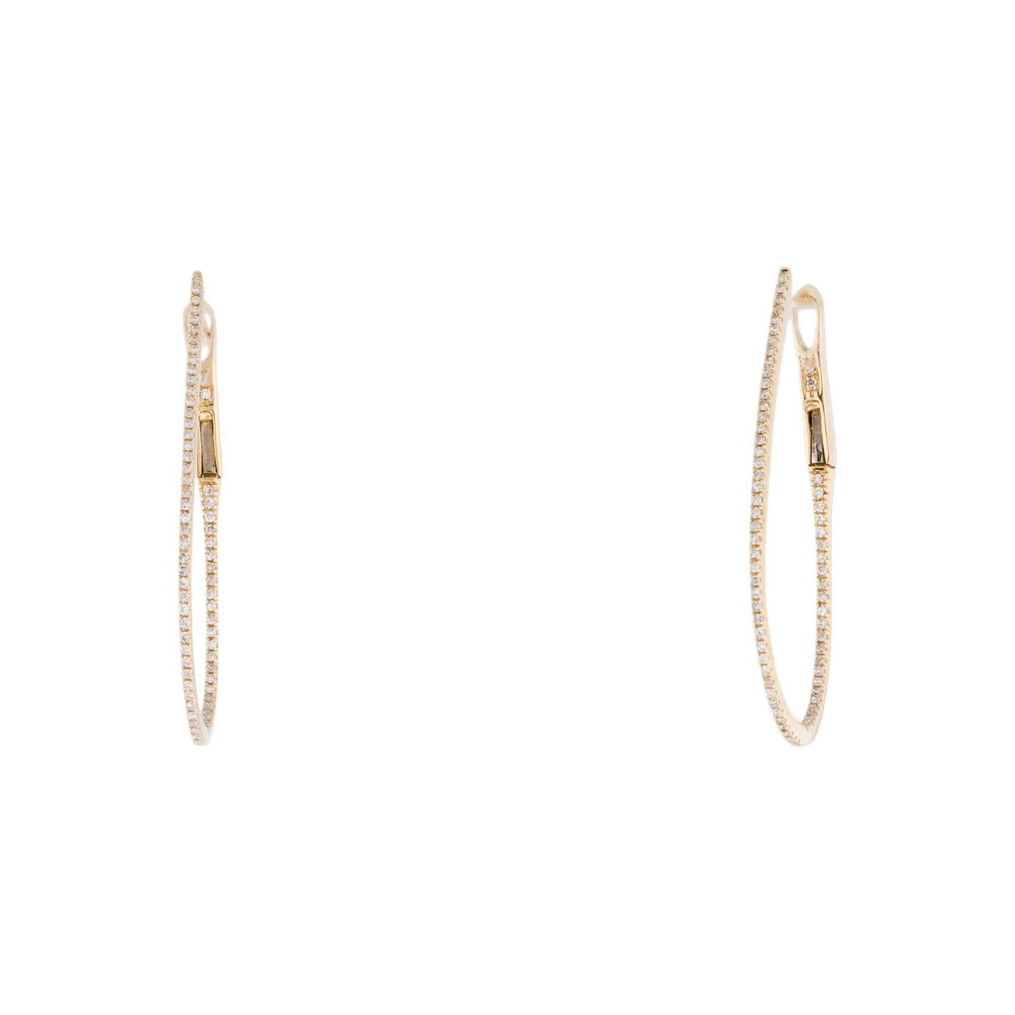 Contemporary 14 Karat Yellow Gold 0.43 Carat Diamond Pear Shape Hoop Earrings For Sale