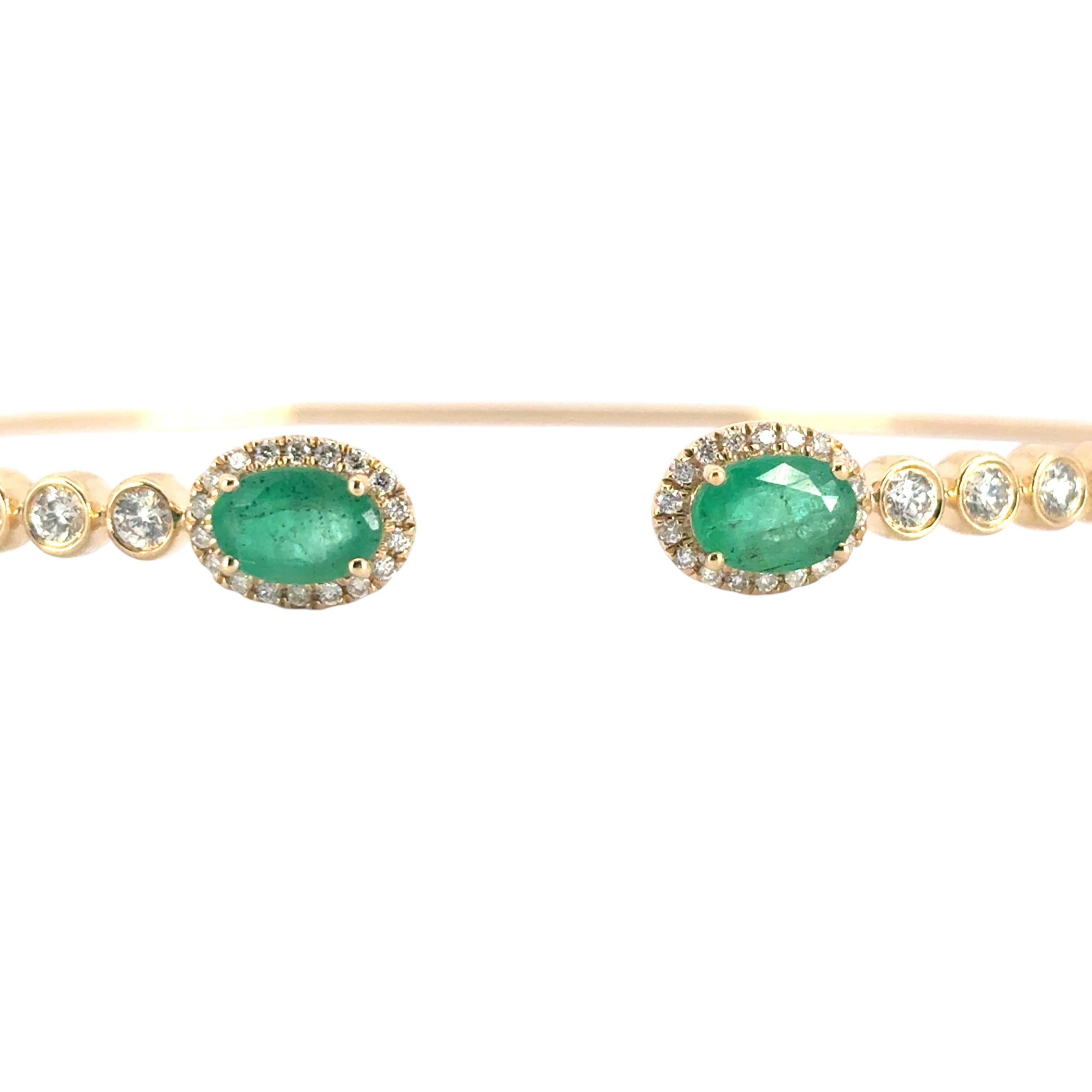 Bracelet jonc en or jaune 14 carats avec diamants ronds brillants de 0,53 carat et émeraudes de 0,88 carat en vente 7