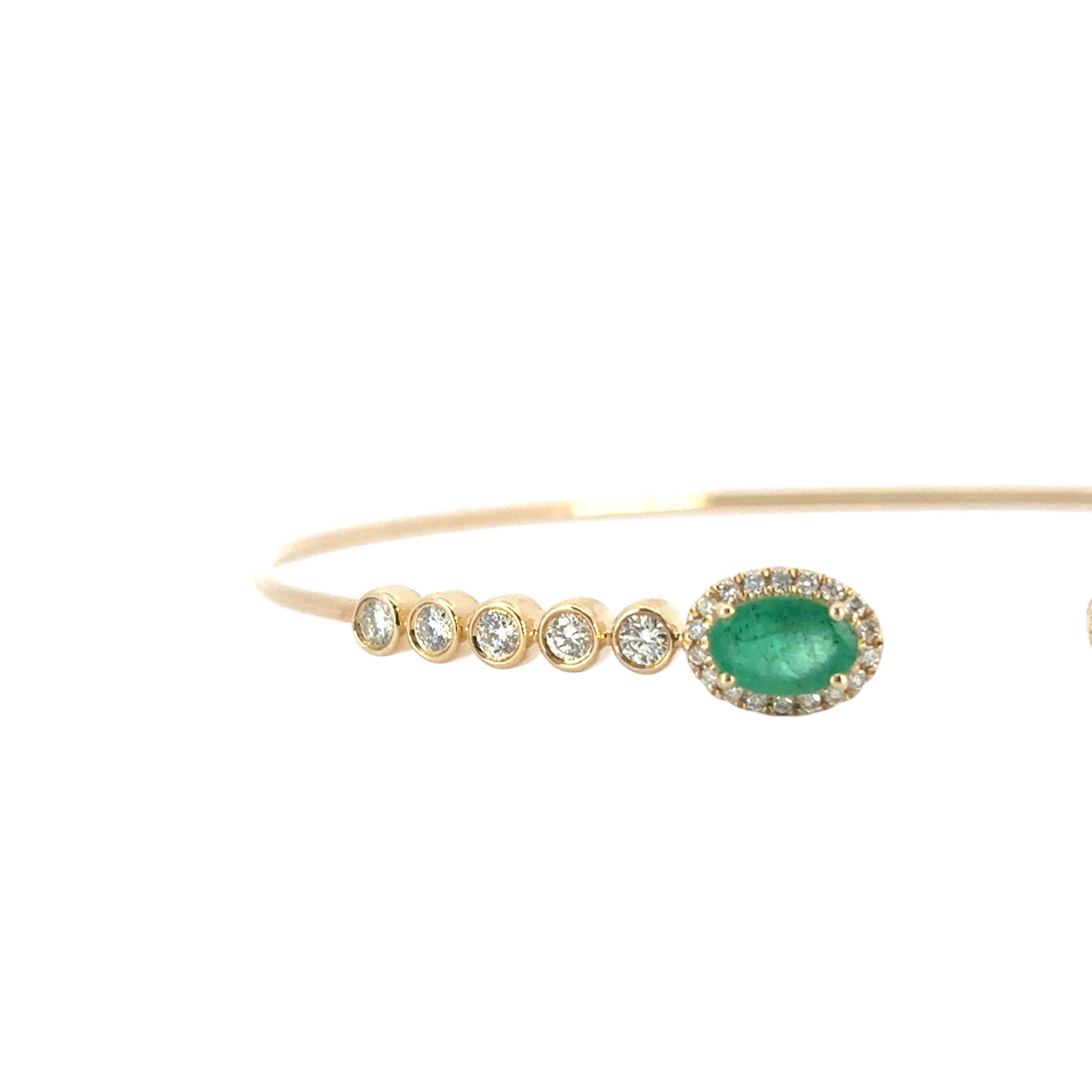 Bracelet jonc en or jaune 14 carats avec diamants ronds brillants de 0,53 carat et émeraudes de 0,88 carat en vente 8