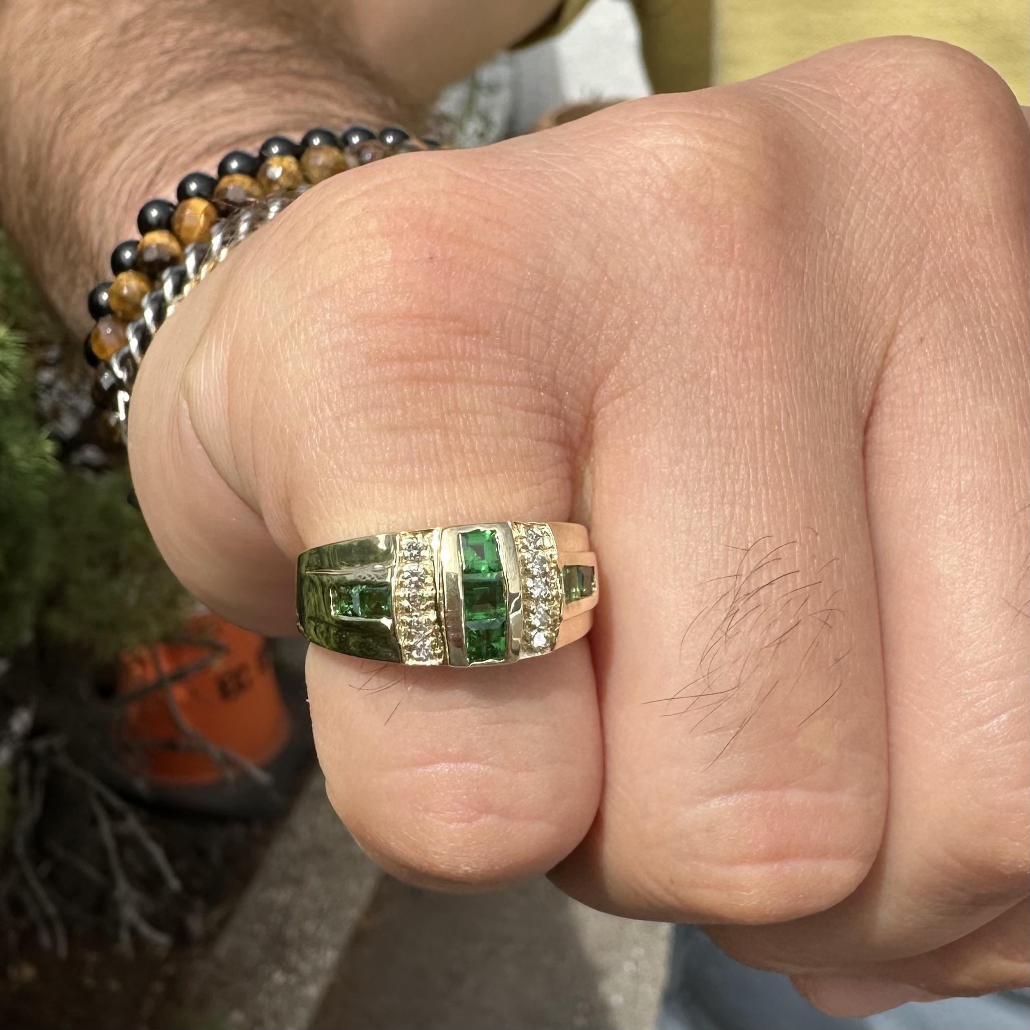 Anello a fascia geometrica in oro giallo 14k con tsavorite e diamante da 0,54 carati e larghezza 9,8 mm in vendita 5