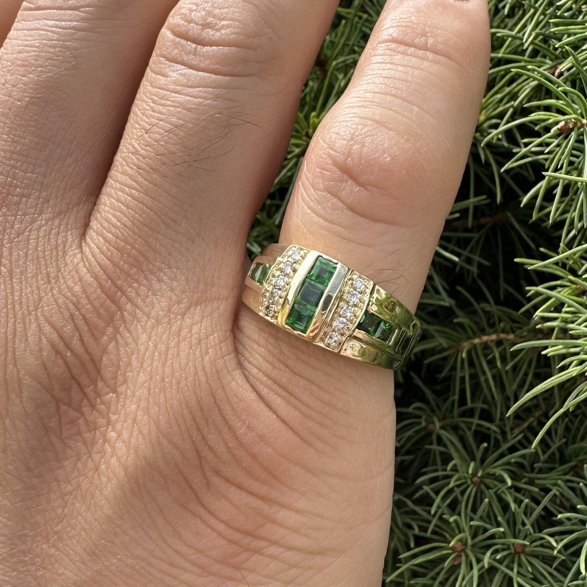 Anello a fascia geometrica in oro giallo 14k con tsavorite e diamante da 0,54 carati e larghezza 9,8 mm in vendita 4