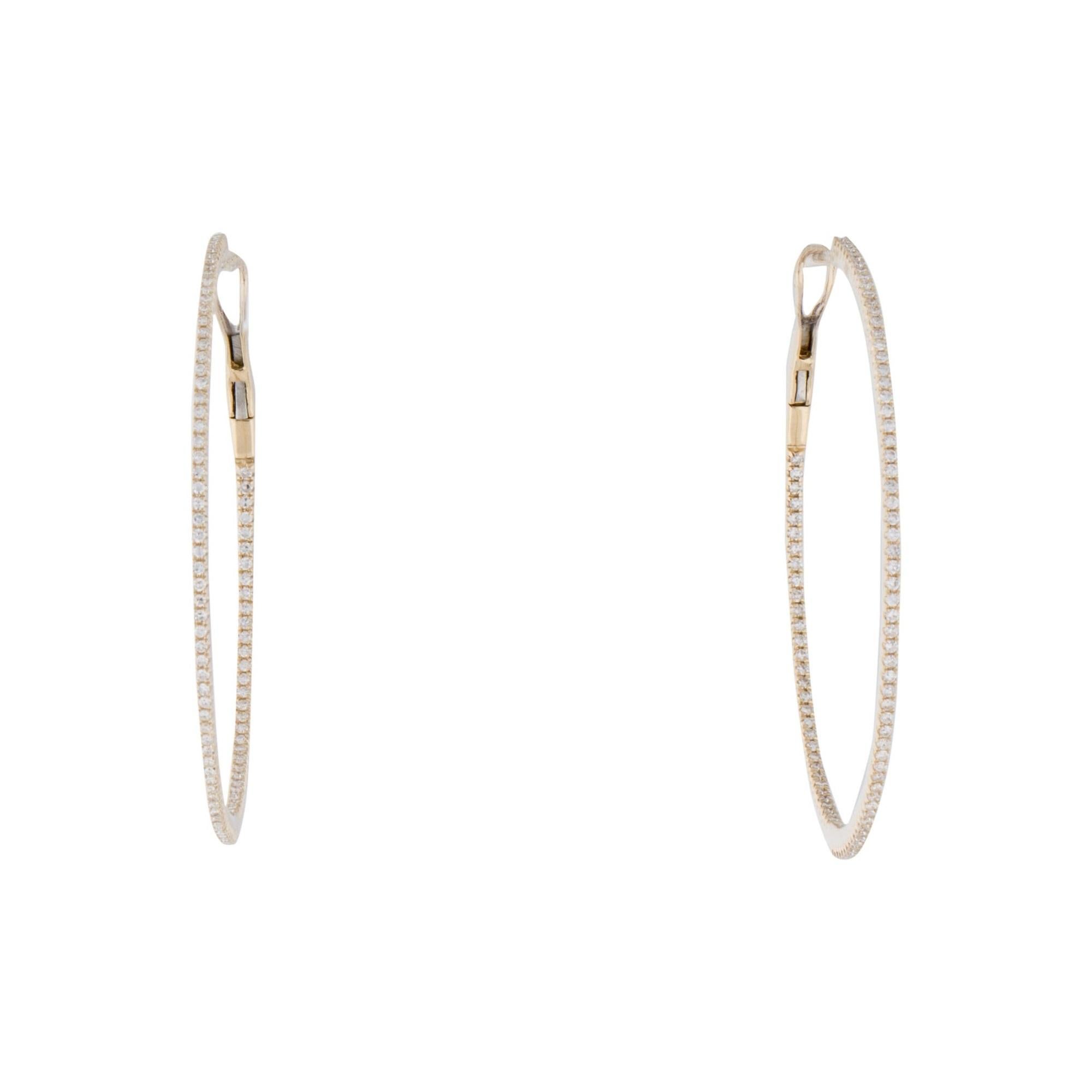 Contemporain Créoles en or jaune 14 carats et diamants 0,55 carat pour elle en vente
