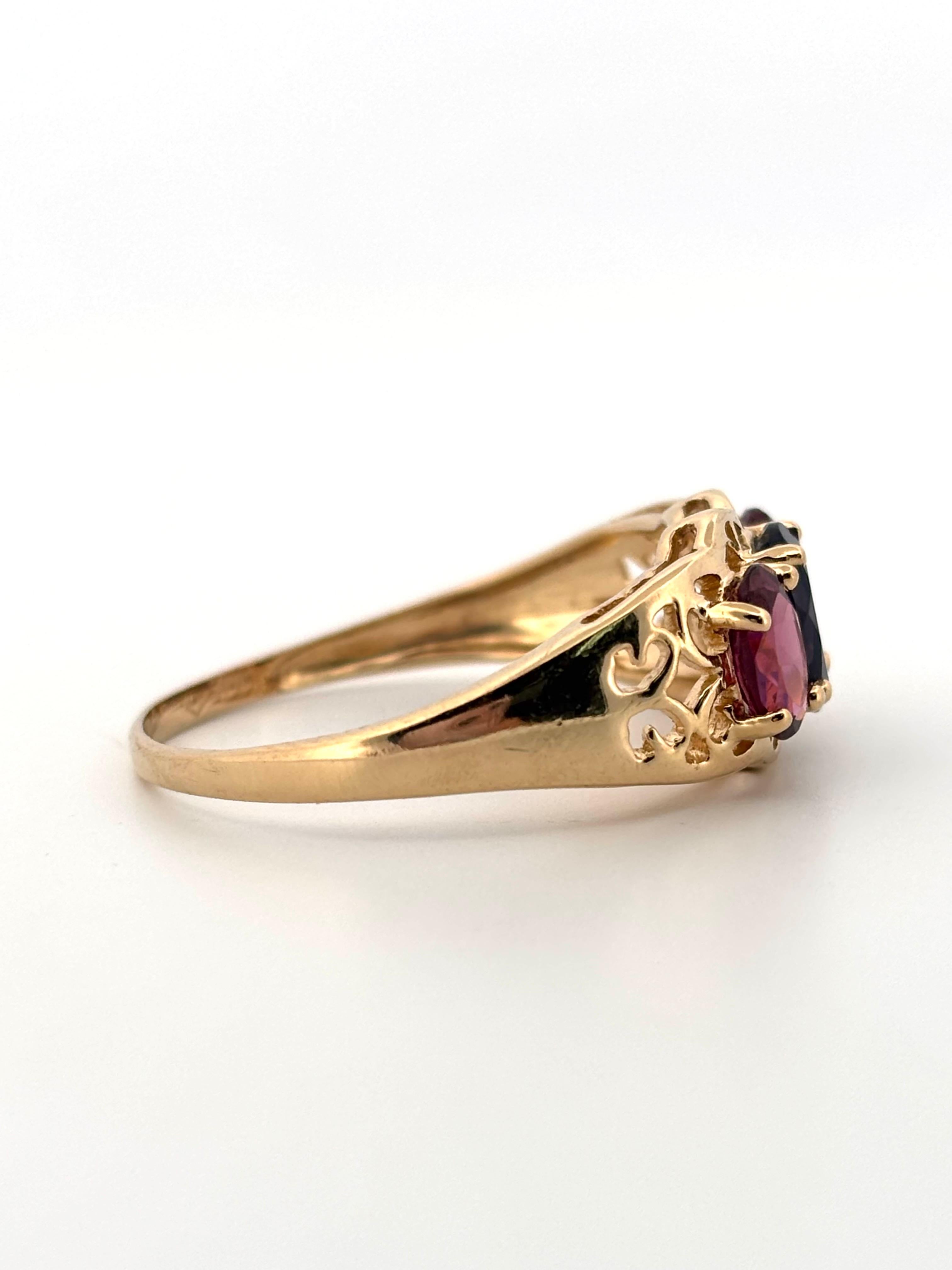 14K Yellow Gold 0.60CT Oval Cut Iolite 0.70CT Oval Cut Morganite Ring im Zustand „Gut“ im Angebot in Sewickley, PA
