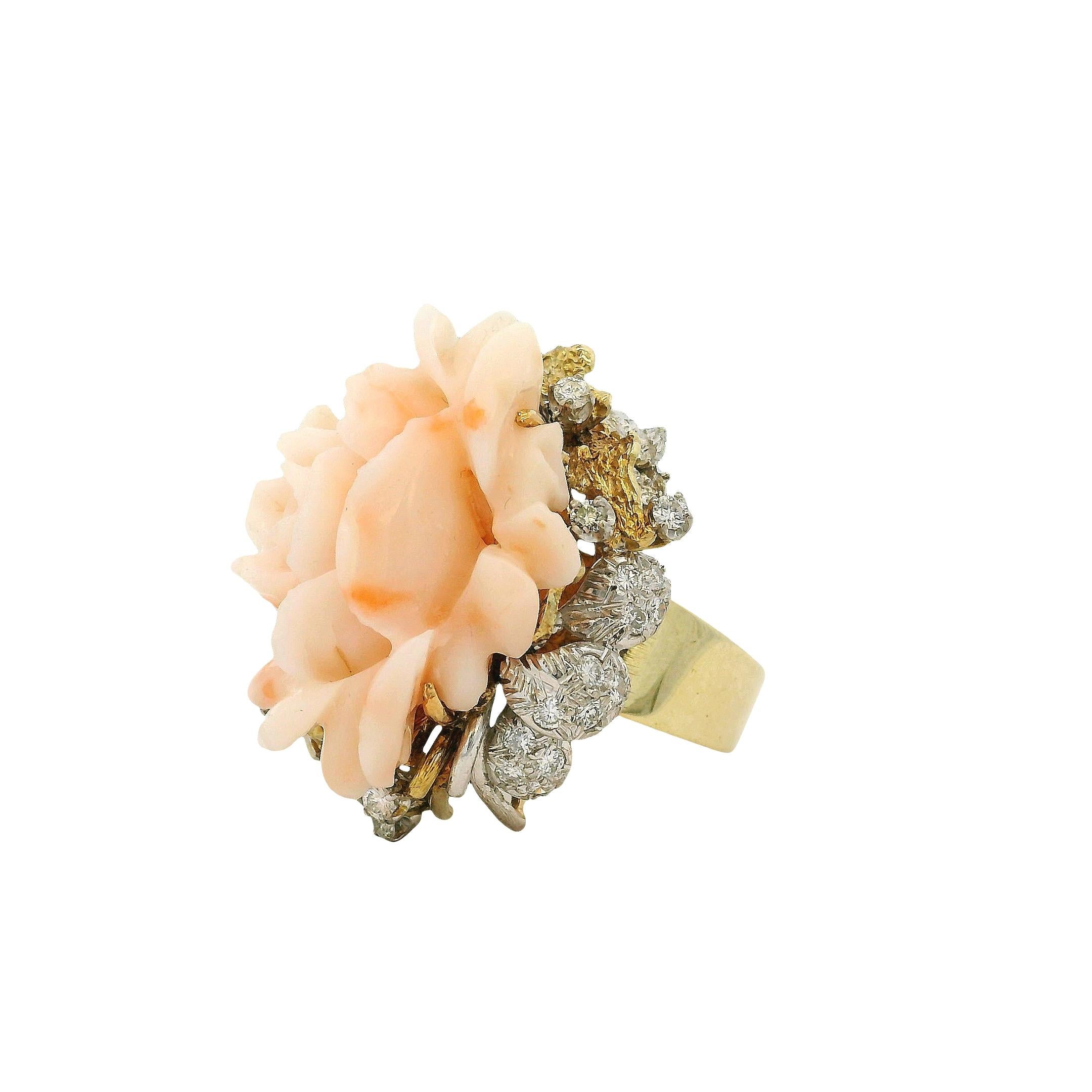 14k Yellow Gold 0.67ctw Diamond Pave Carved Coral Ring (Art déco) im Angebot