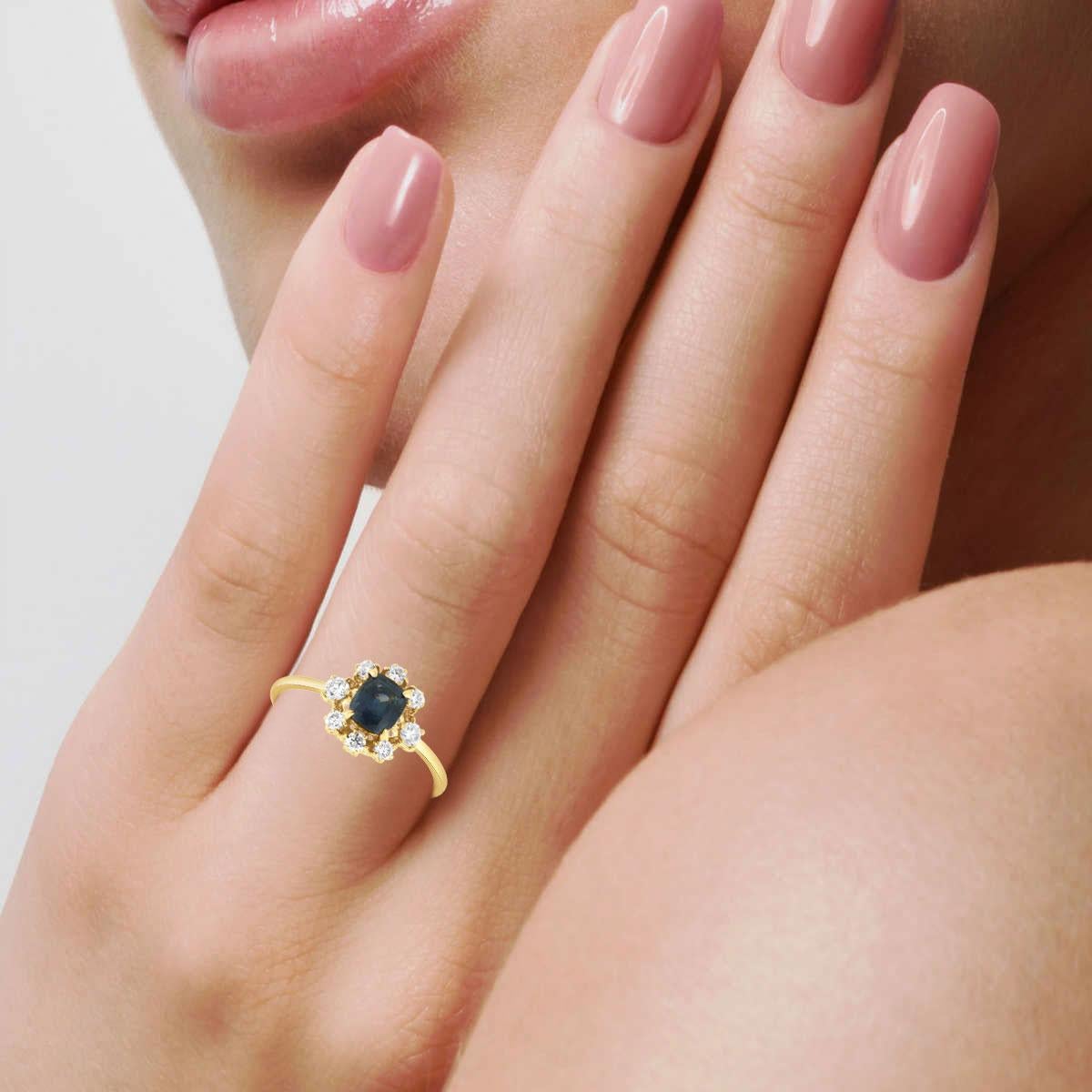 Women's 14K Yellow Gold 0.68 Carat Cushion Shaped Blue Sri Lankan Halo Diamond Ring For Sale