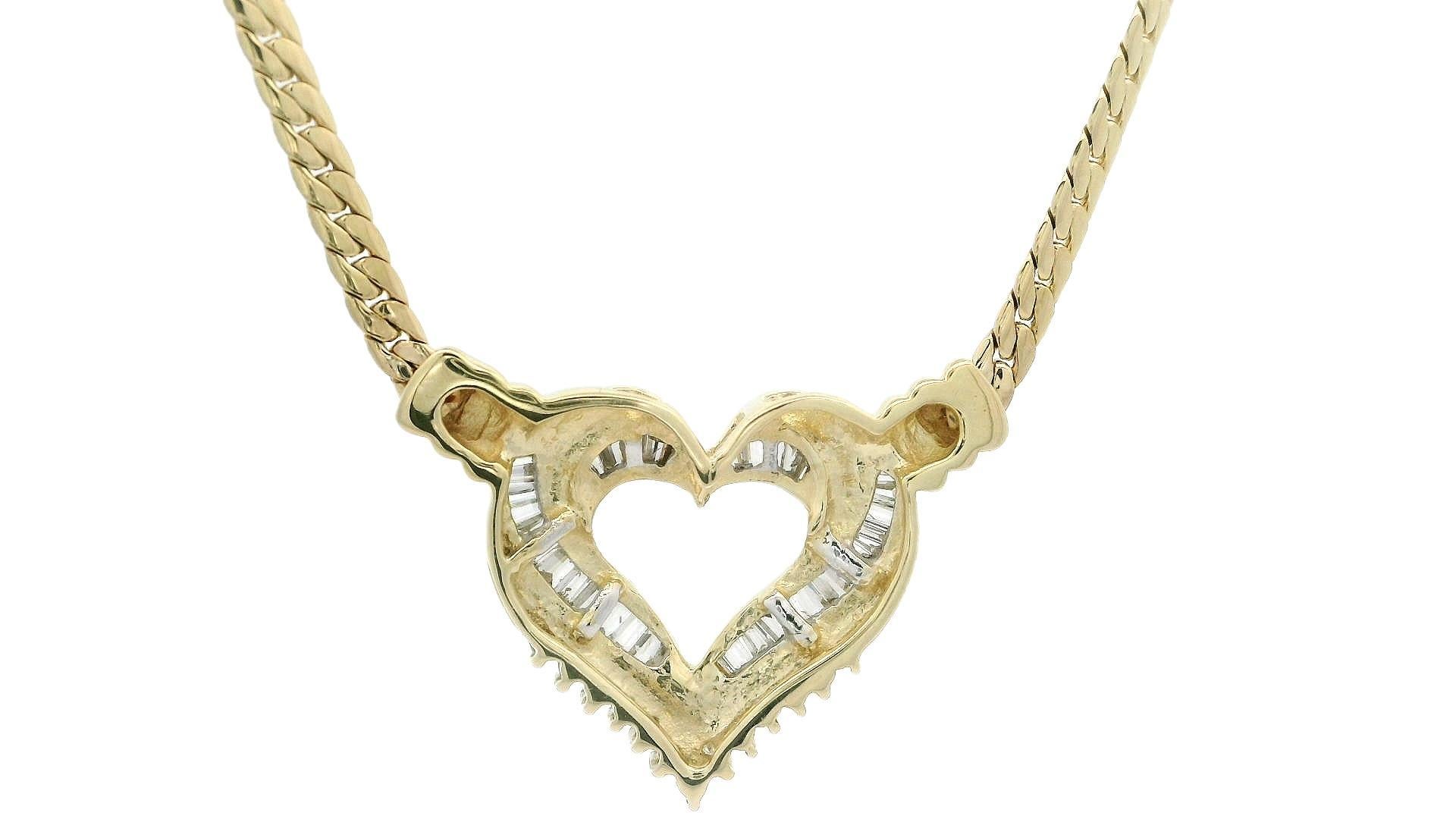 --Pierre(s) :...
Diamants naturels authentiques - 34 tailles baguette et 13 tailles rondes brillantes - en serti clos - couleur H/I - pureté I1/I2 - 0,75ctw (approx.)
Poids total en carats : 0,75 (environ)

MATERIAL : Or jaune massif 14k
Poids :