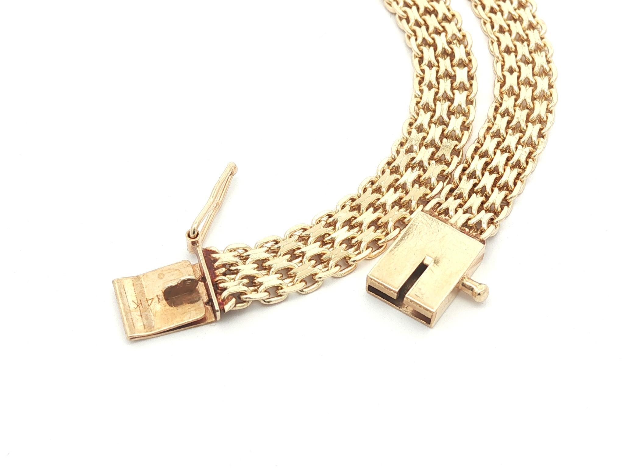 14k Yellow Gold 0.90ctw Diamond Center 16