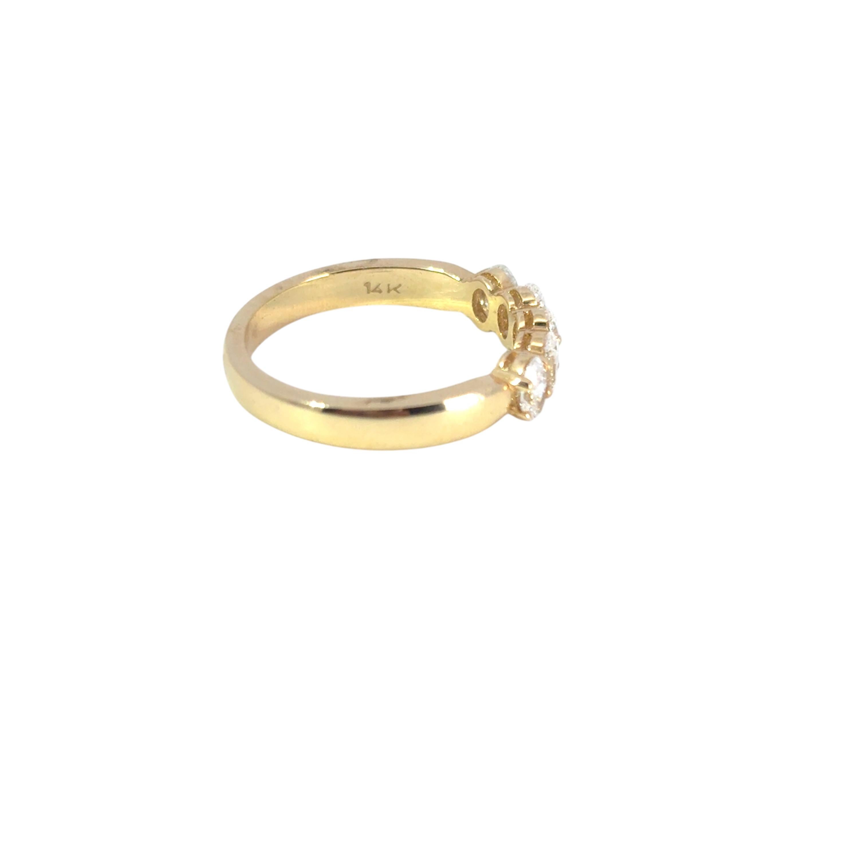 Women's or Men's 14k Yellow Gold 0.92ctw Oval Cut Five Stone Band For Sale