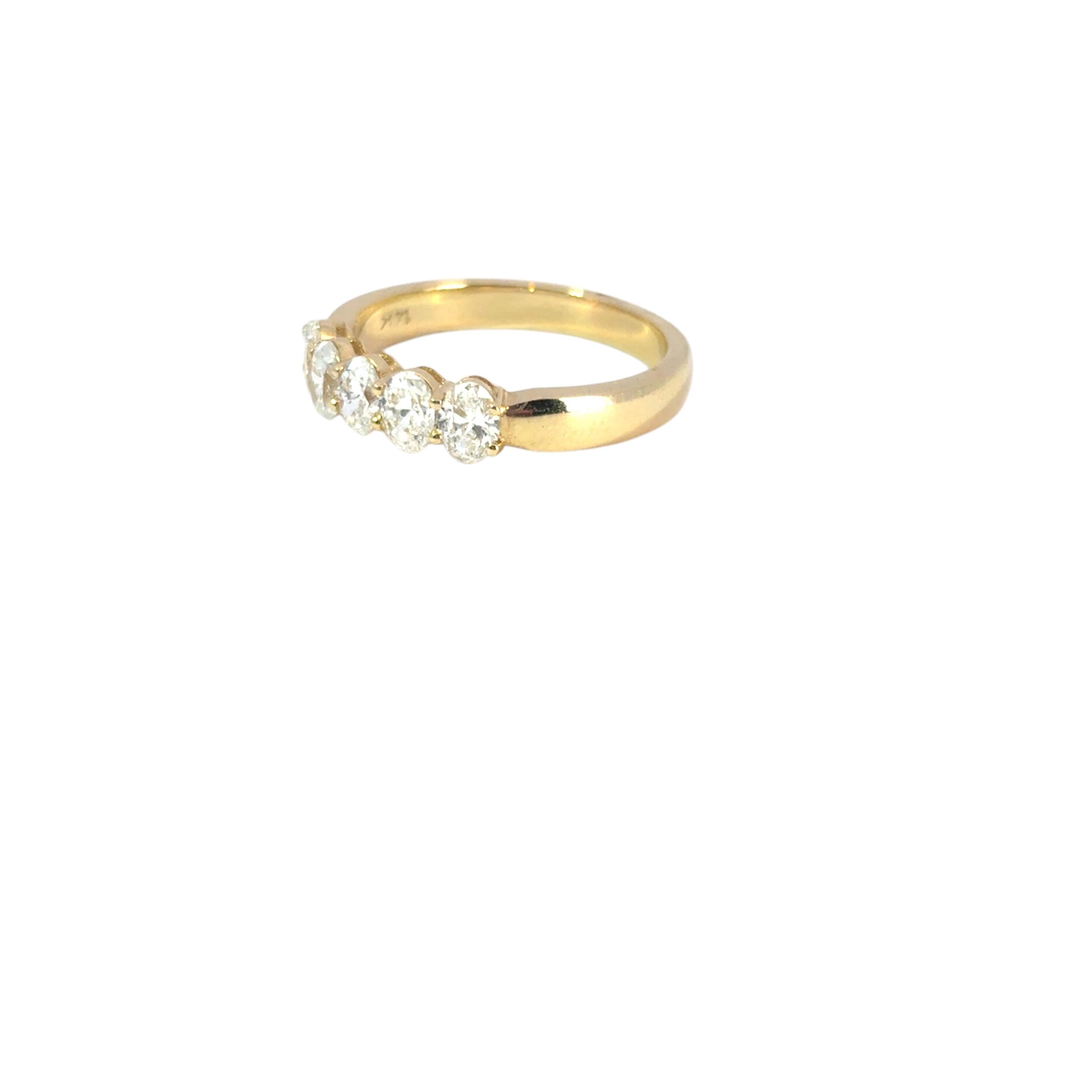 14k Yellow Gold 0.92ctw Oval Cut Five Stone Band For Sale 1