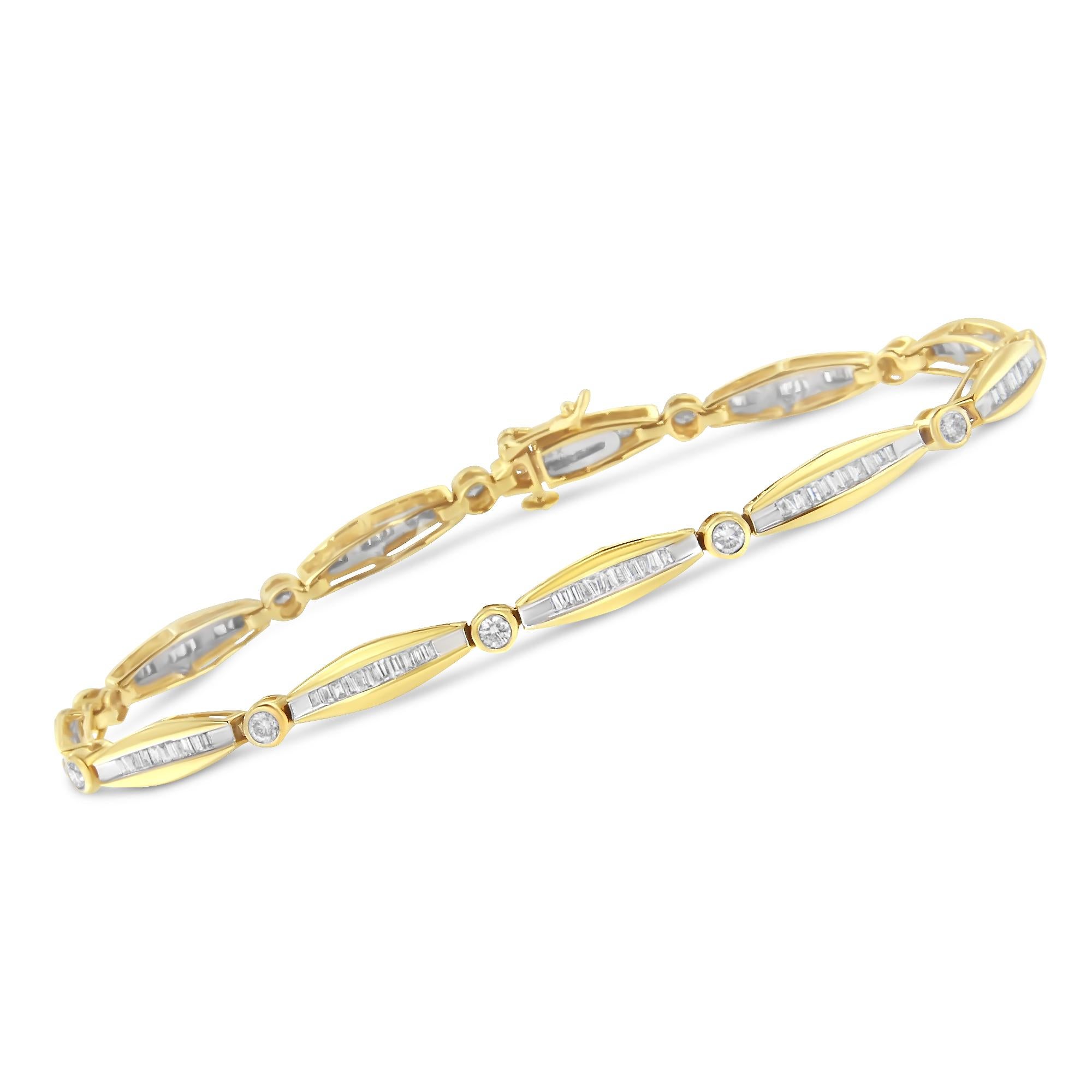 Contemporary 14K Yellow Gold 1-1/2 Carat Round Diamond Bezel and Tapered Link Tennis Bracelet For Sale