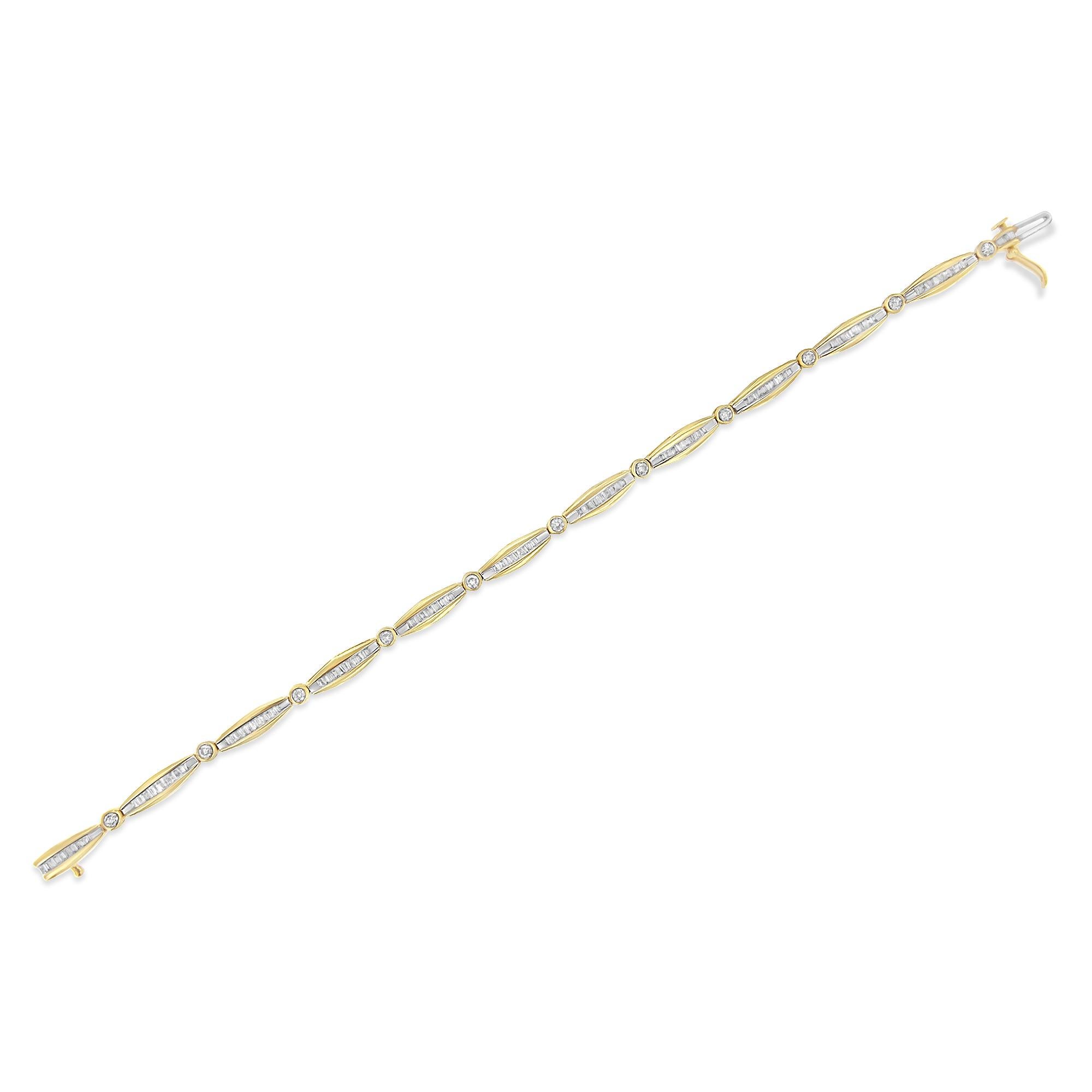 14K Yellow Gold 1-1/2 Carat Round Diamond Bezel and Tapered Link Tennis Bracelet In Fair Condition For Sale In New York, NY