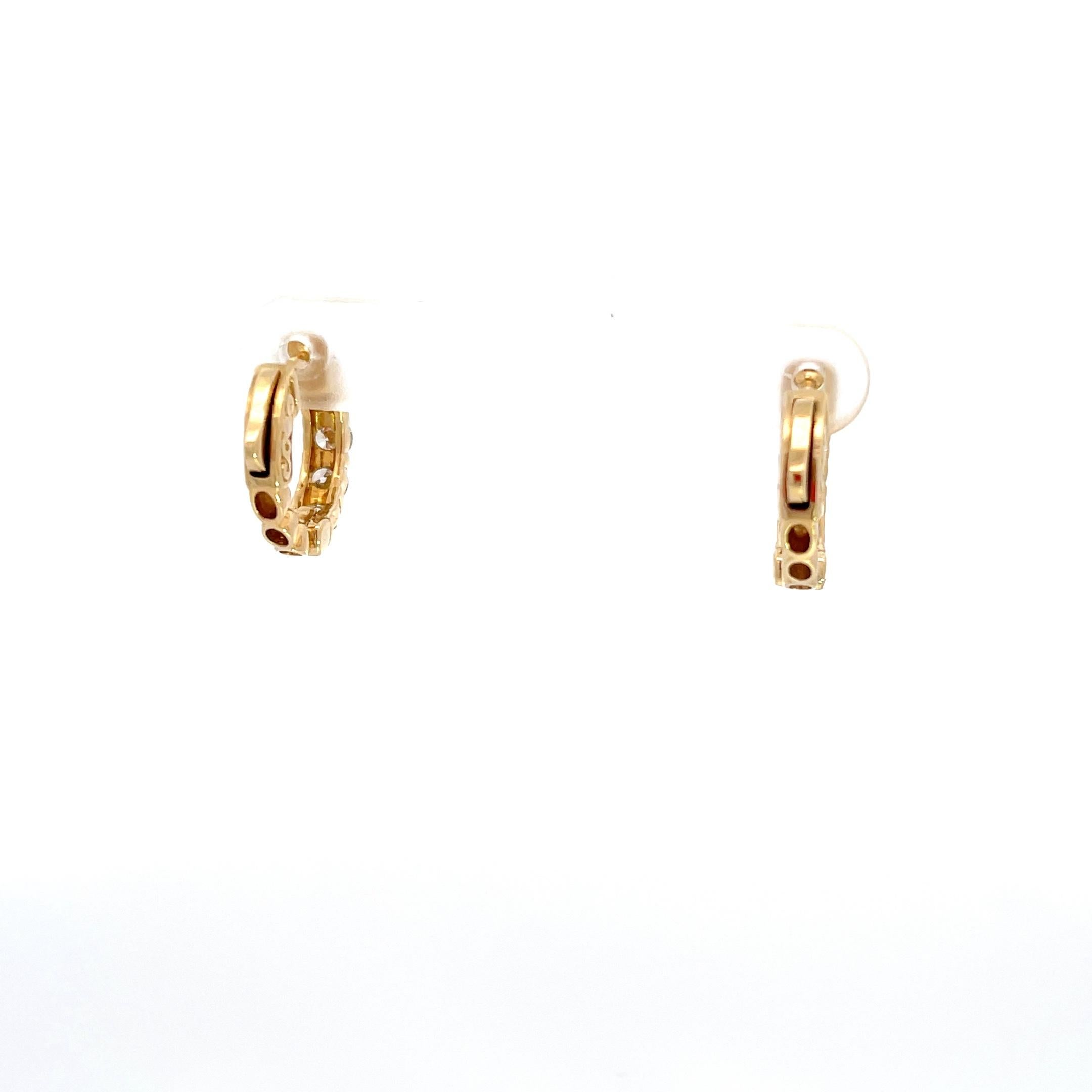 Round Cut 14K Yellow Gold 1 1/2ctw Diamond Huggie Hoop Earrings For Sale