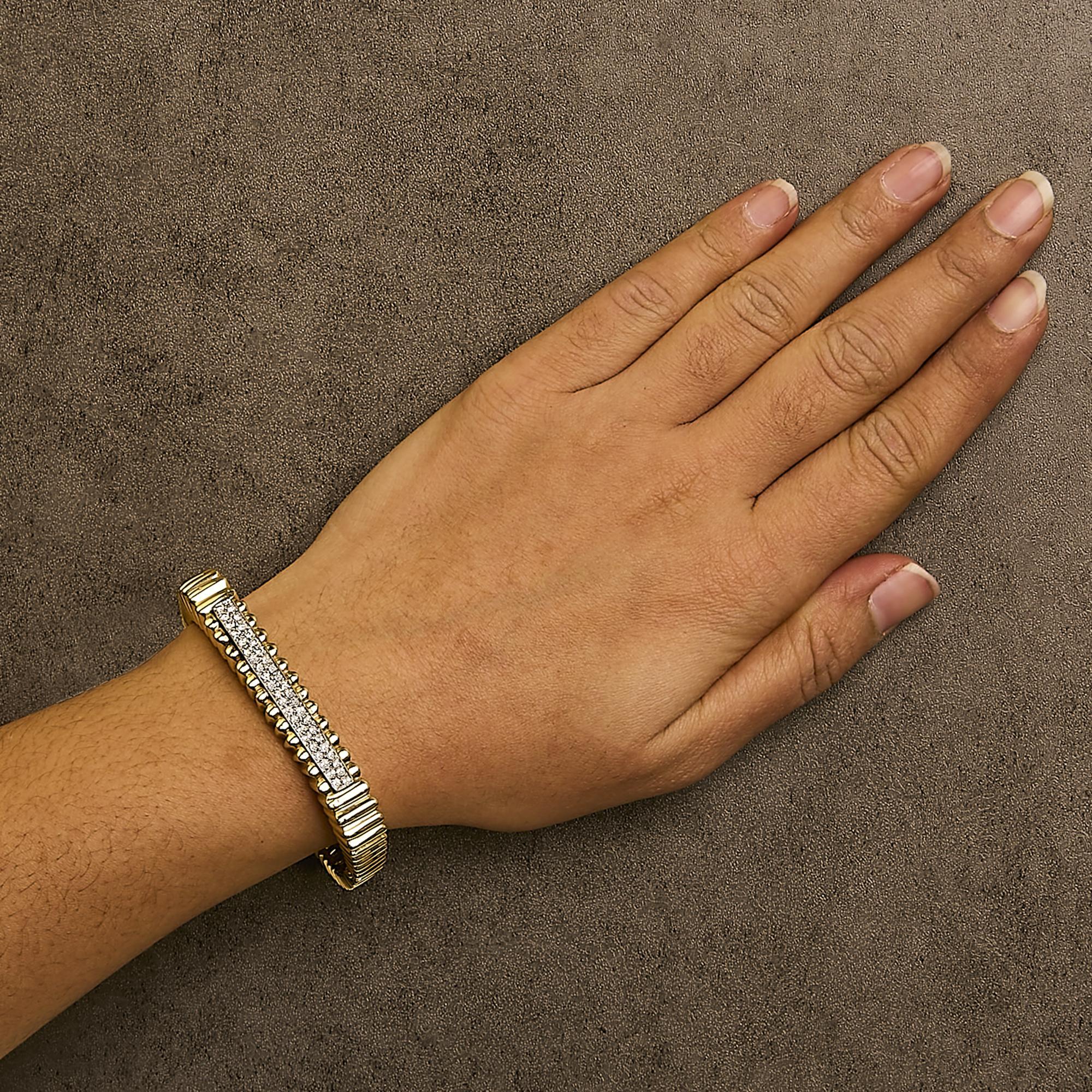 Round Cut 14K Yellow Gold 1 1/4 Cttw Diamond Ribbed Rounded Rectangle Bangle Bracelet For Sale