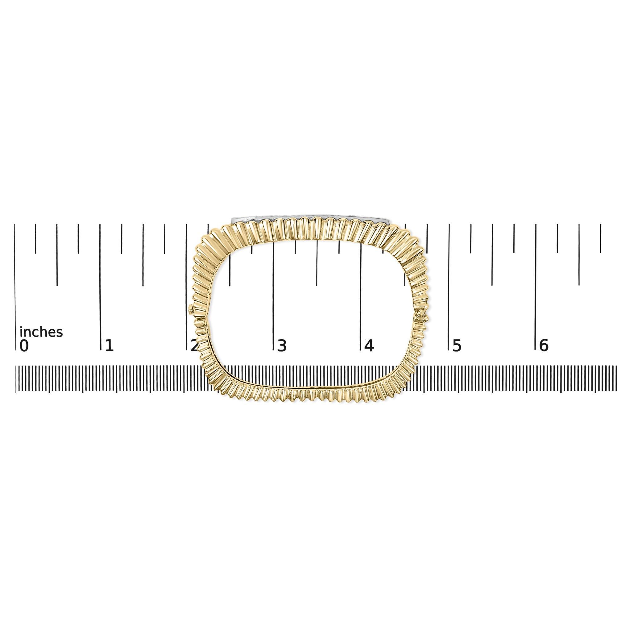 14K Yellow Gold 1 1/4 Cttw Diamond Ribbed Rounded Rectangle Bangle Bracelet In New Condition For Sale In New York, NY