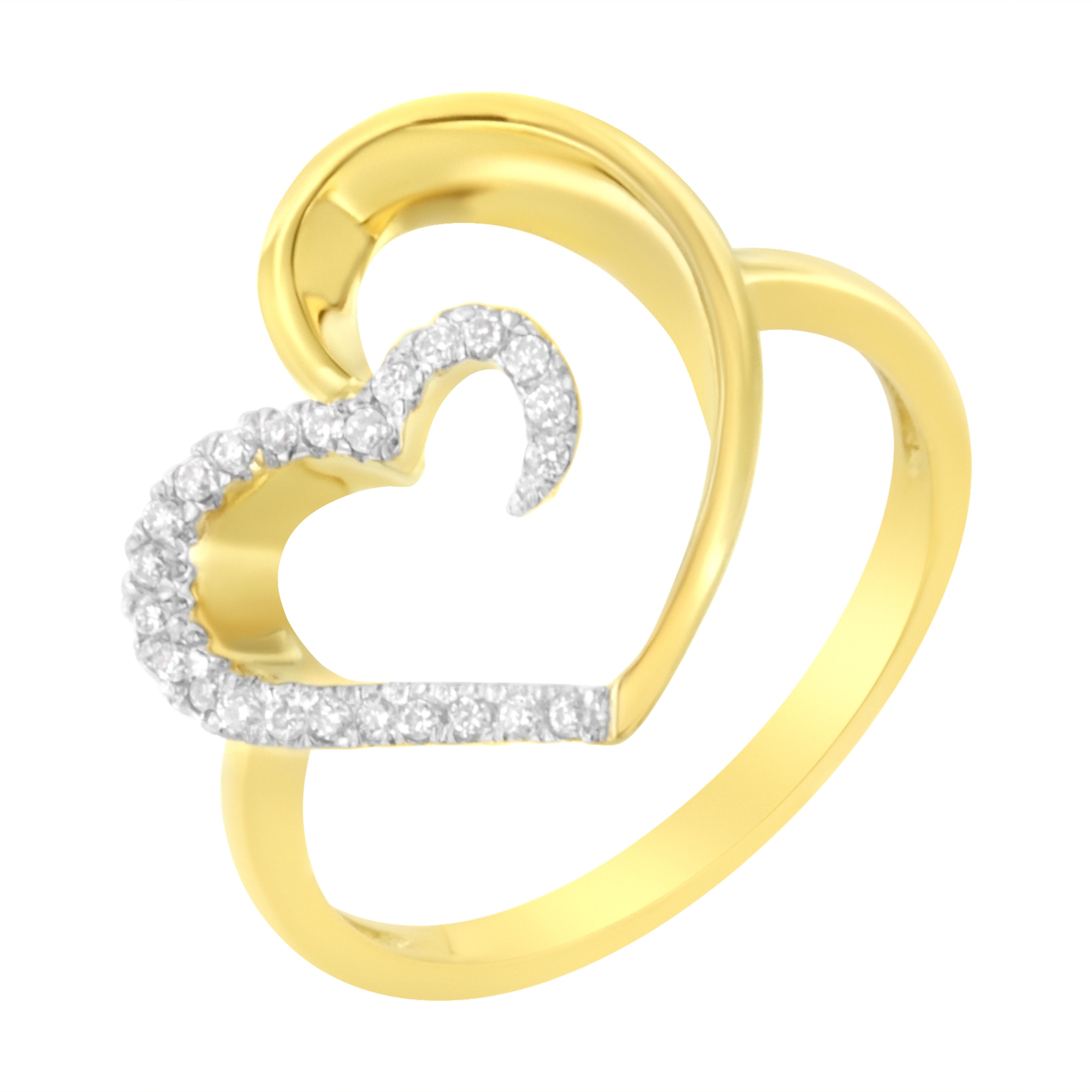 Contemporary 14K Yellow Gold 1/10 Carat Diamond Heart Shape Ring For Sale