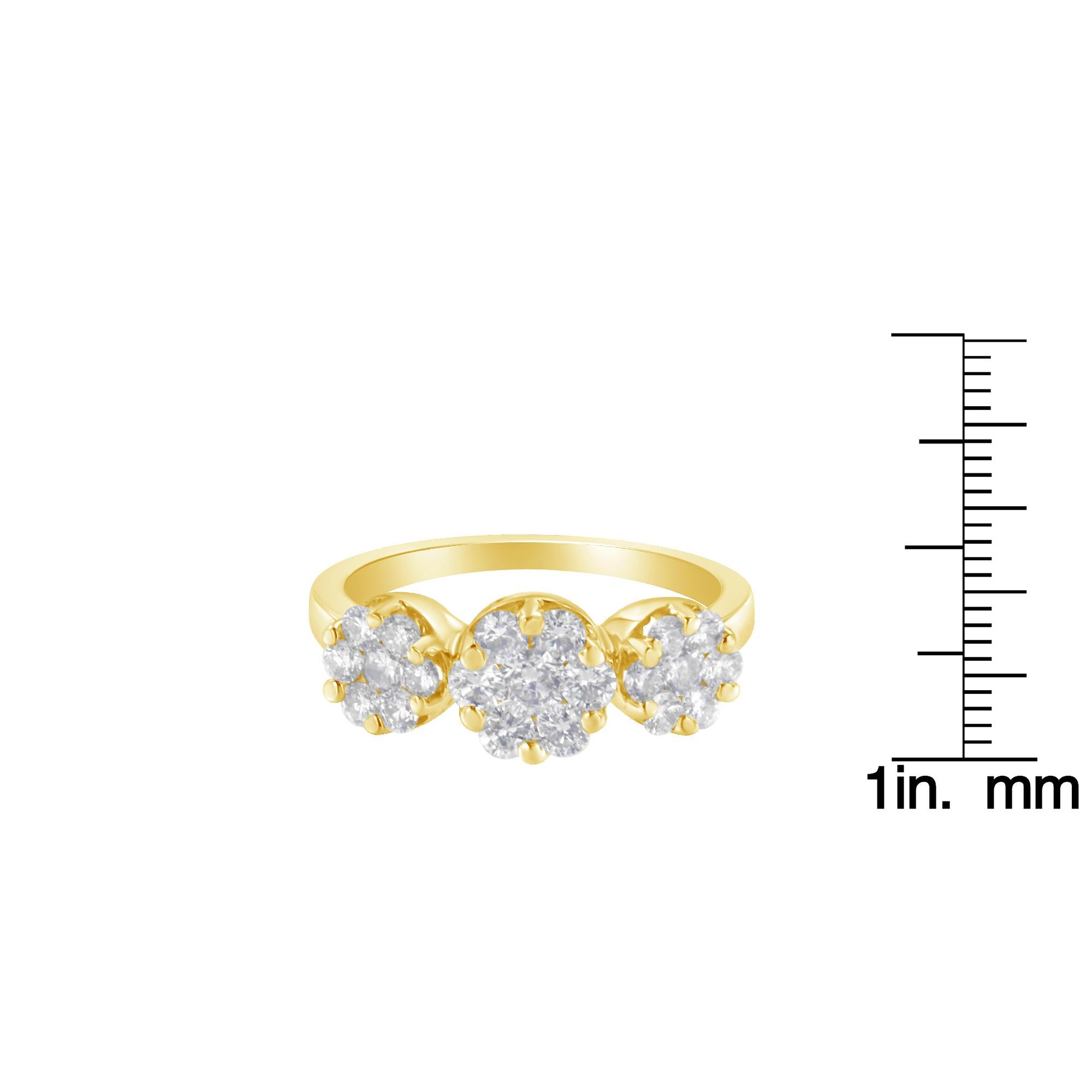 14K Yellow Gold 1 ¼ Carat Three Round Floral Clusters Diamond Ring For Sale 1