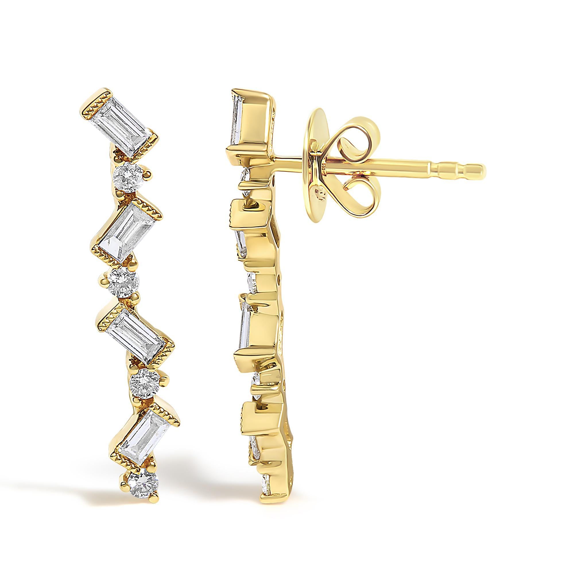 Moderne Boucles d'oreilles pendantes Zig Zag en or jaune 14K avec 1/2 cttw de diamant en vente