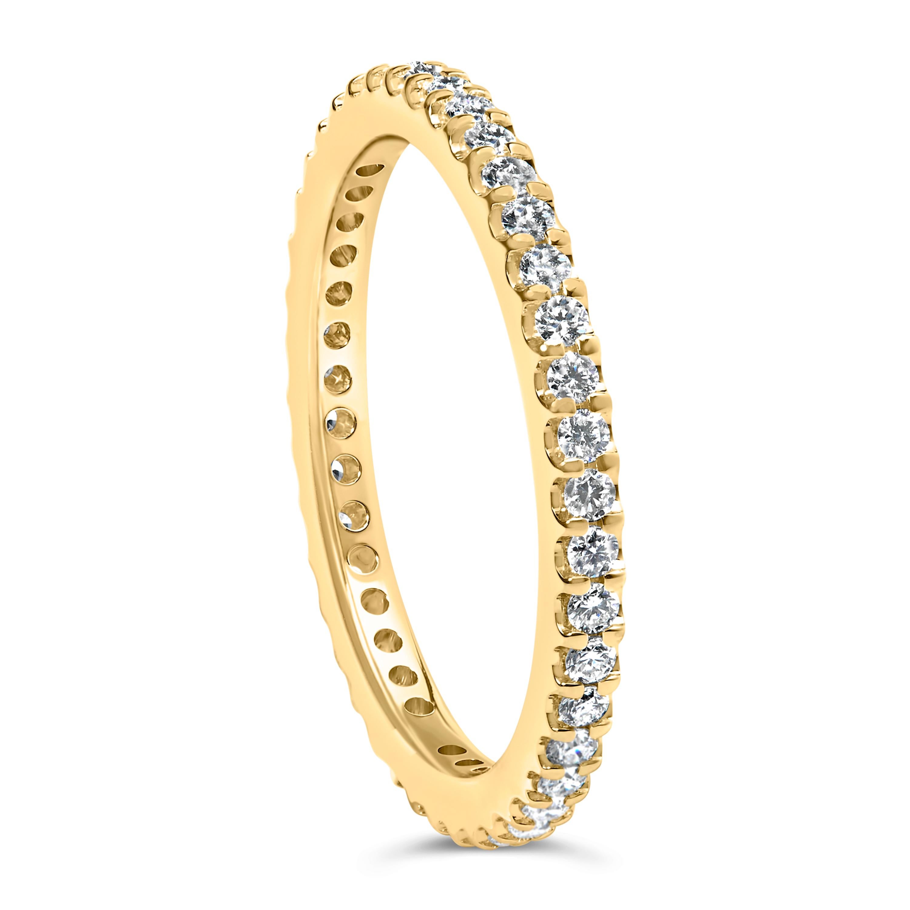 Bague d'éternité en or jaune 14 carats 1/2 carattw, sertie de griffes partagées et de diamants ronds 3