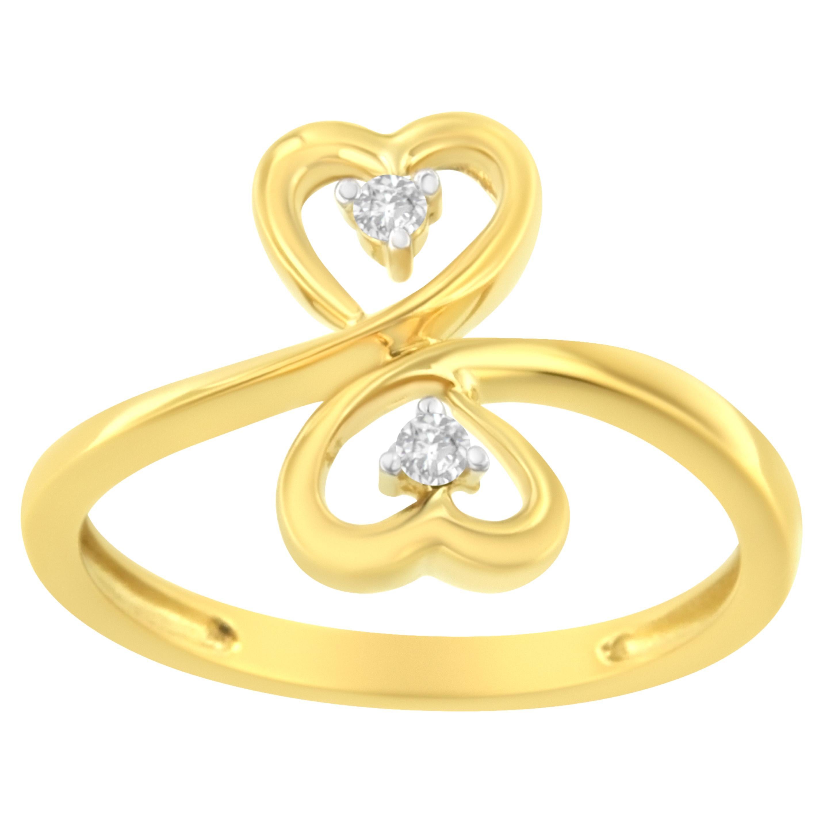 Bague en or jaune 14 carats à double cœur de 1/20 carats avec diamants en vente