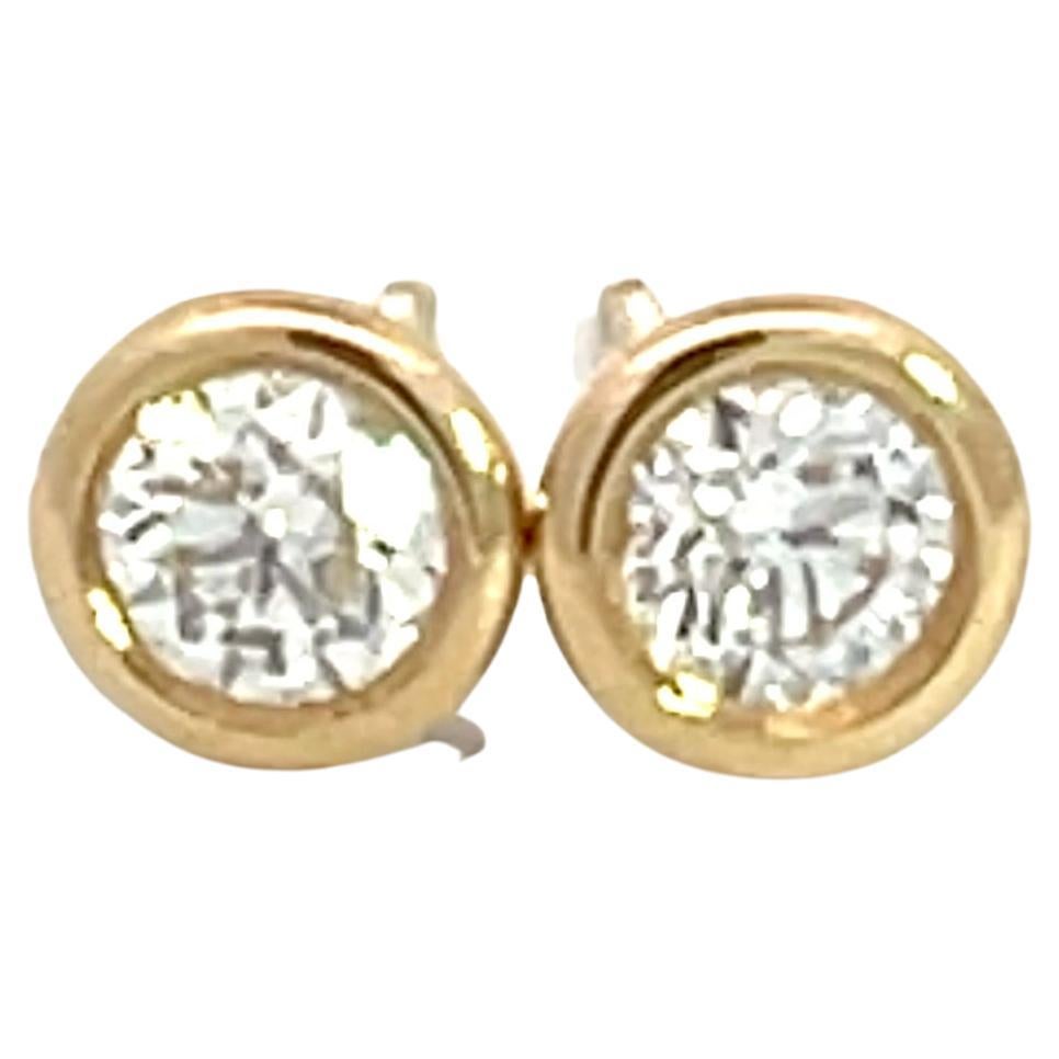 Ohrstecker aus 14 Karat Gelbgold mit 1/2 Karat Diamant-Lünette im Angebot