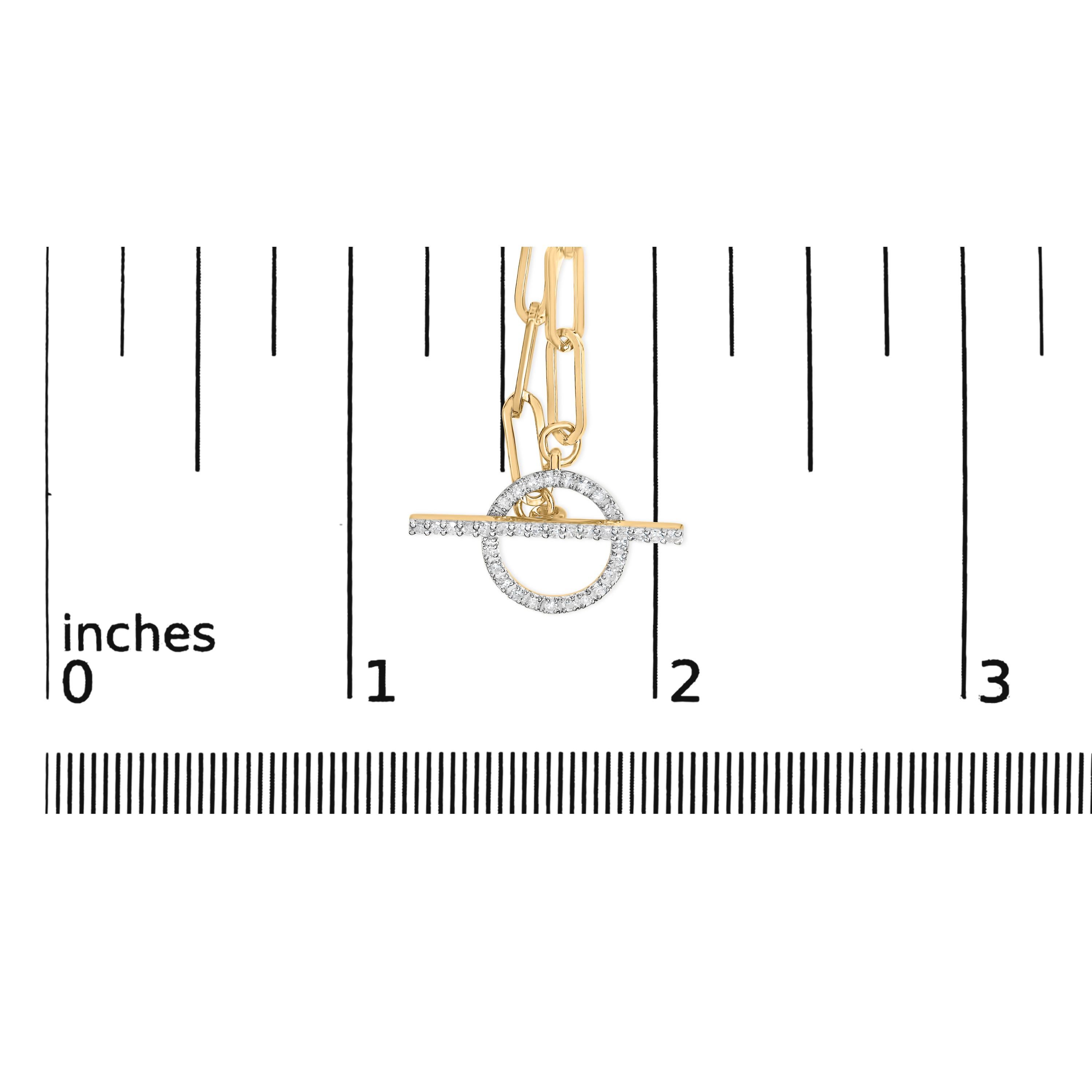 Taille ronde Collier en or jaune 14K avec fermoir à bascule et diamant 1/4 Cttw A Link en vente