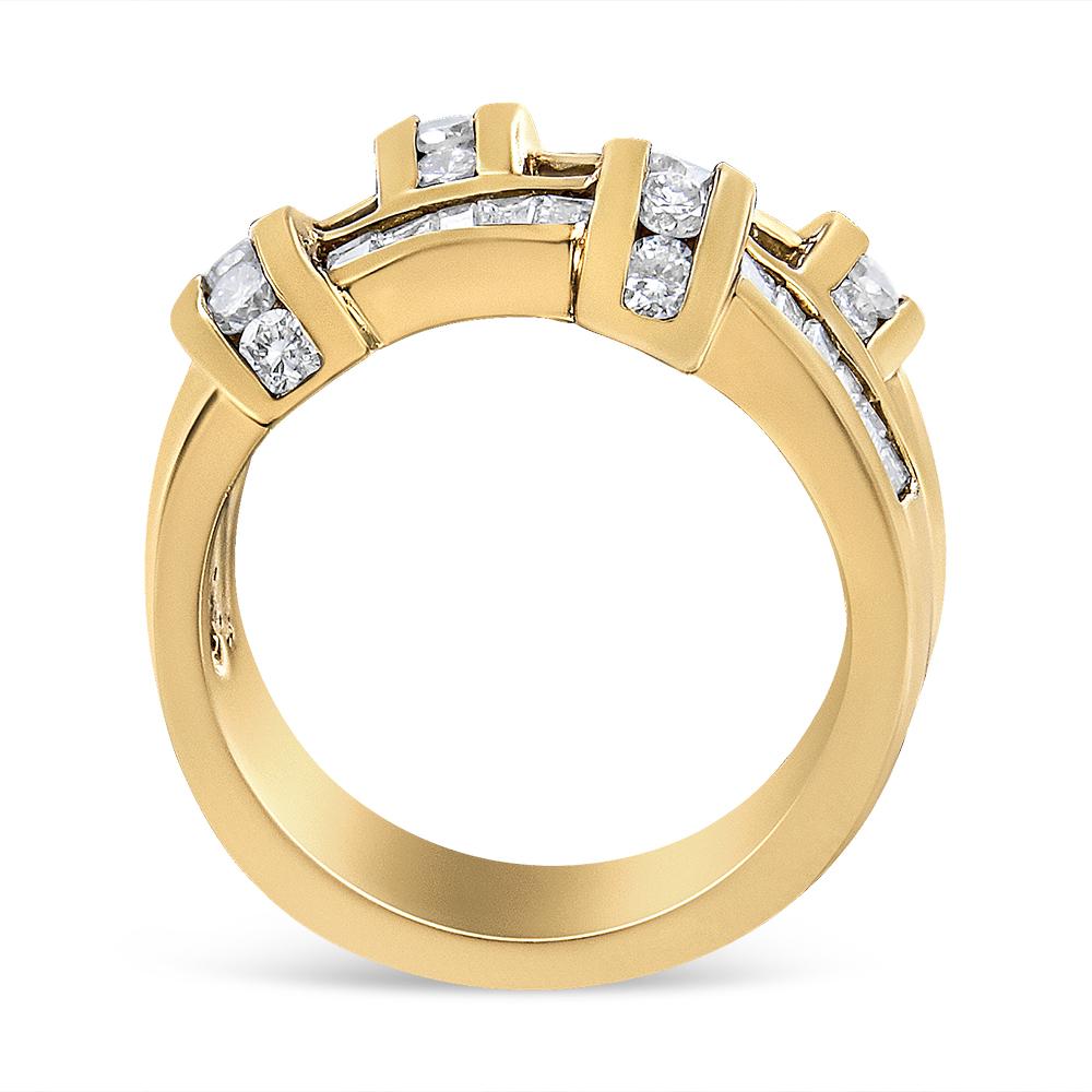 Moderne Or jaune 14K 1 5/8 Cttw Diamond Lattice Grid Design Band- Taille de bague 6 en vente