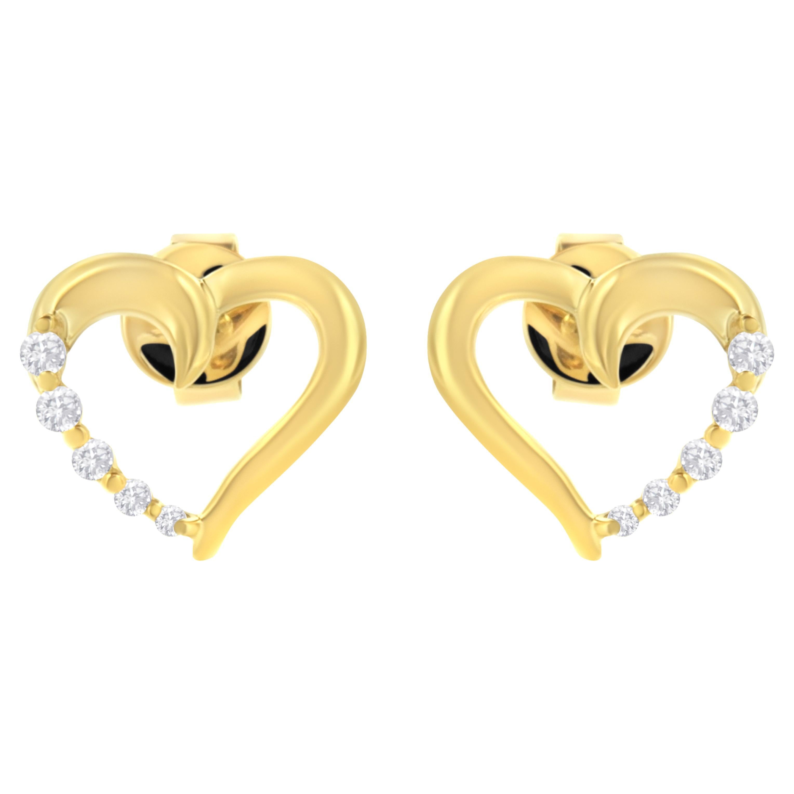 14K Yellow Gold 1/8 Cttw Diamond Journey Heart Hoop Earrings
