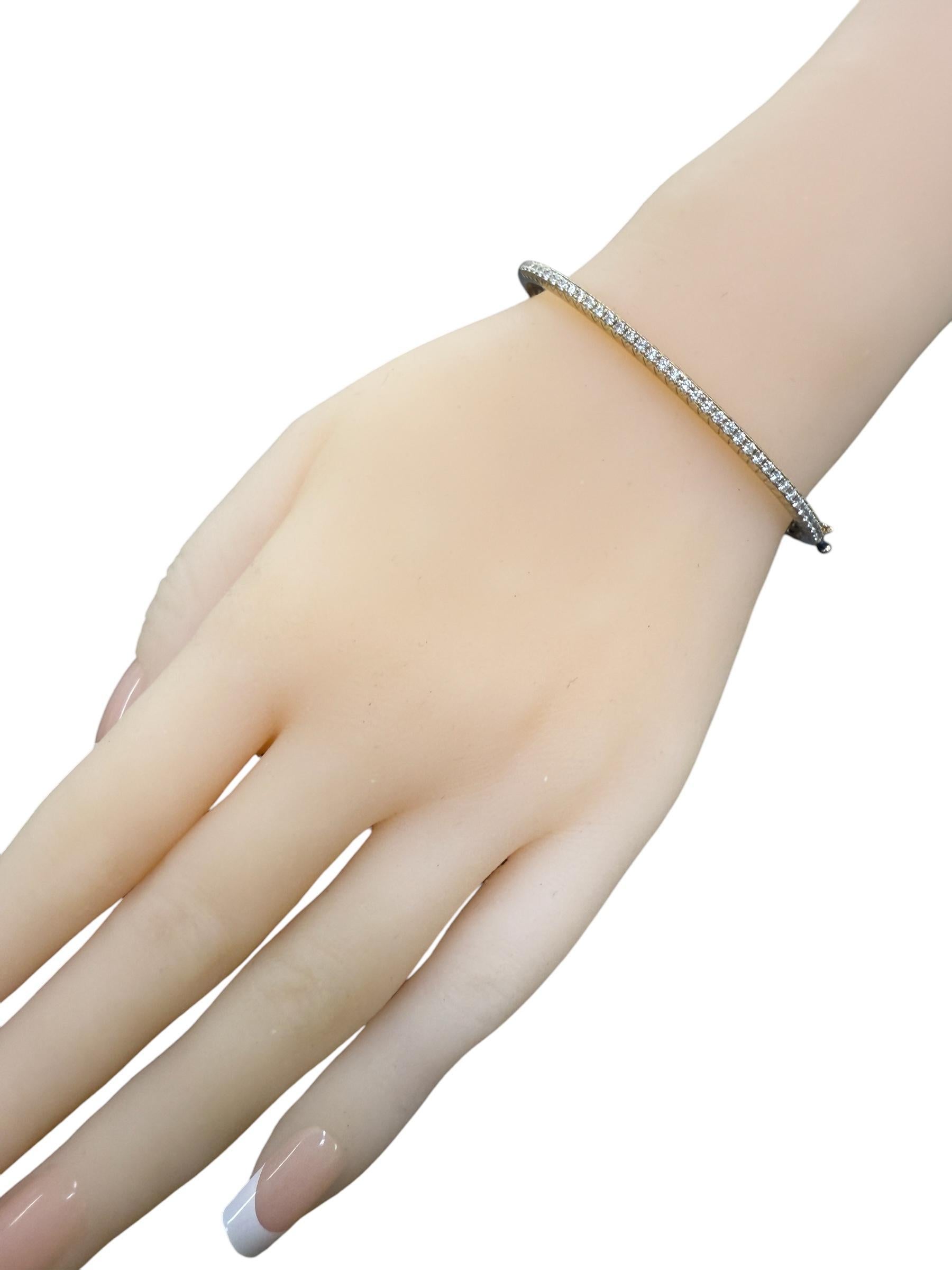 Bracelet jonc en or jaune 14 carats avec diamants de 1 carat en vente 4