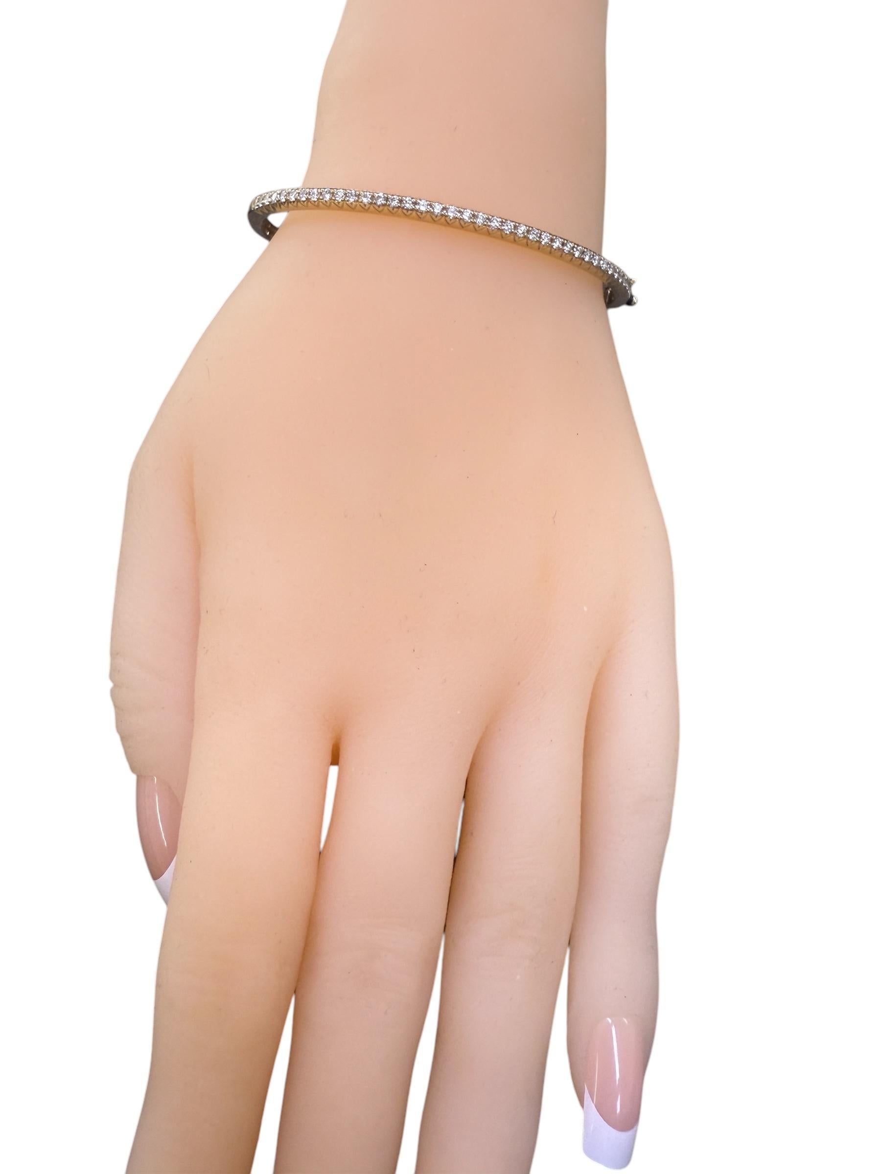 Bracelet jonc en or jaune 14 carats avec diamants de 1 carat en vente 2