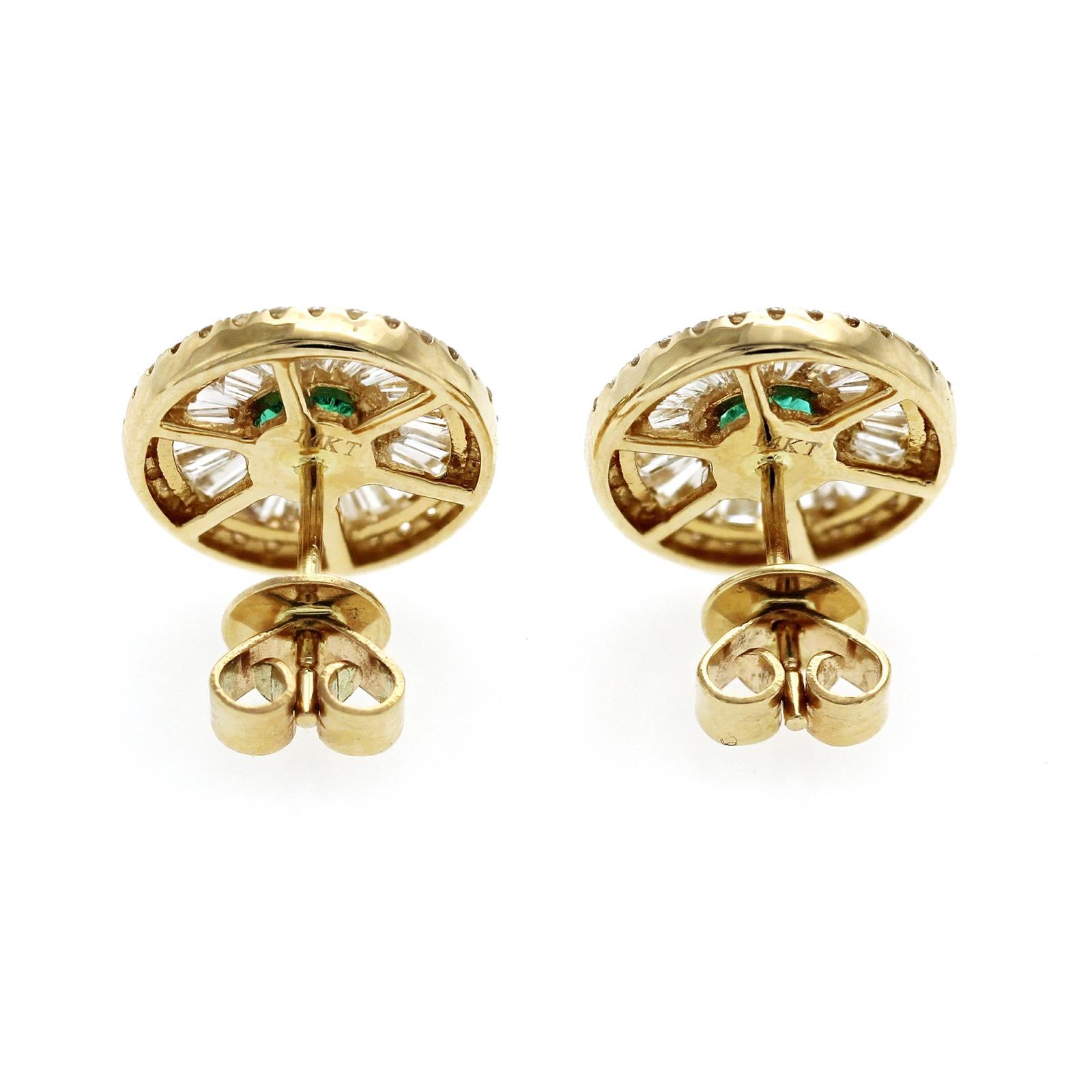 14K Yellow Gold 1 CT Natural Emerald and 1.12CT Diamonds Stud Earrings In Excellent Condition For Sale In Los Angeles, CA