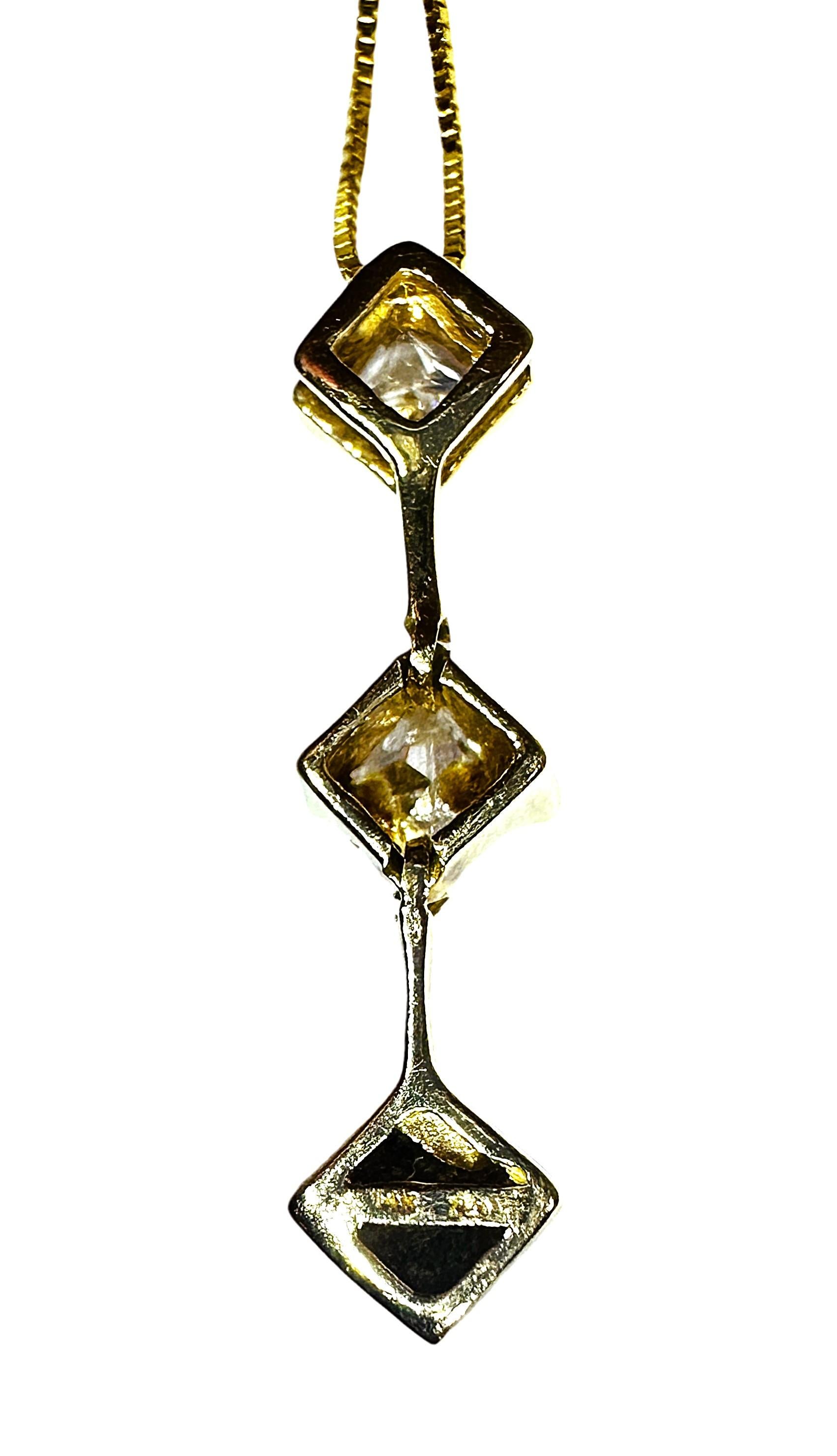 14K Yellow Gold 1 Ct Princess Cut Diamond Graduated Pendant Necklace 17.5 Inches In Excellent Condition In Eagan, MN