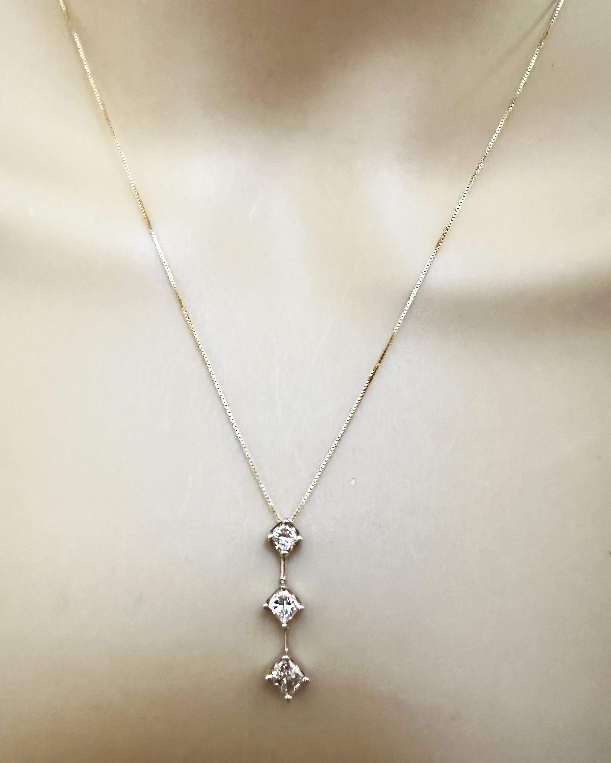 Women's 14K Yellow Gold 1 Ct Princess Cut Diamond Graduated Pendant Necklace 17.5 Inches