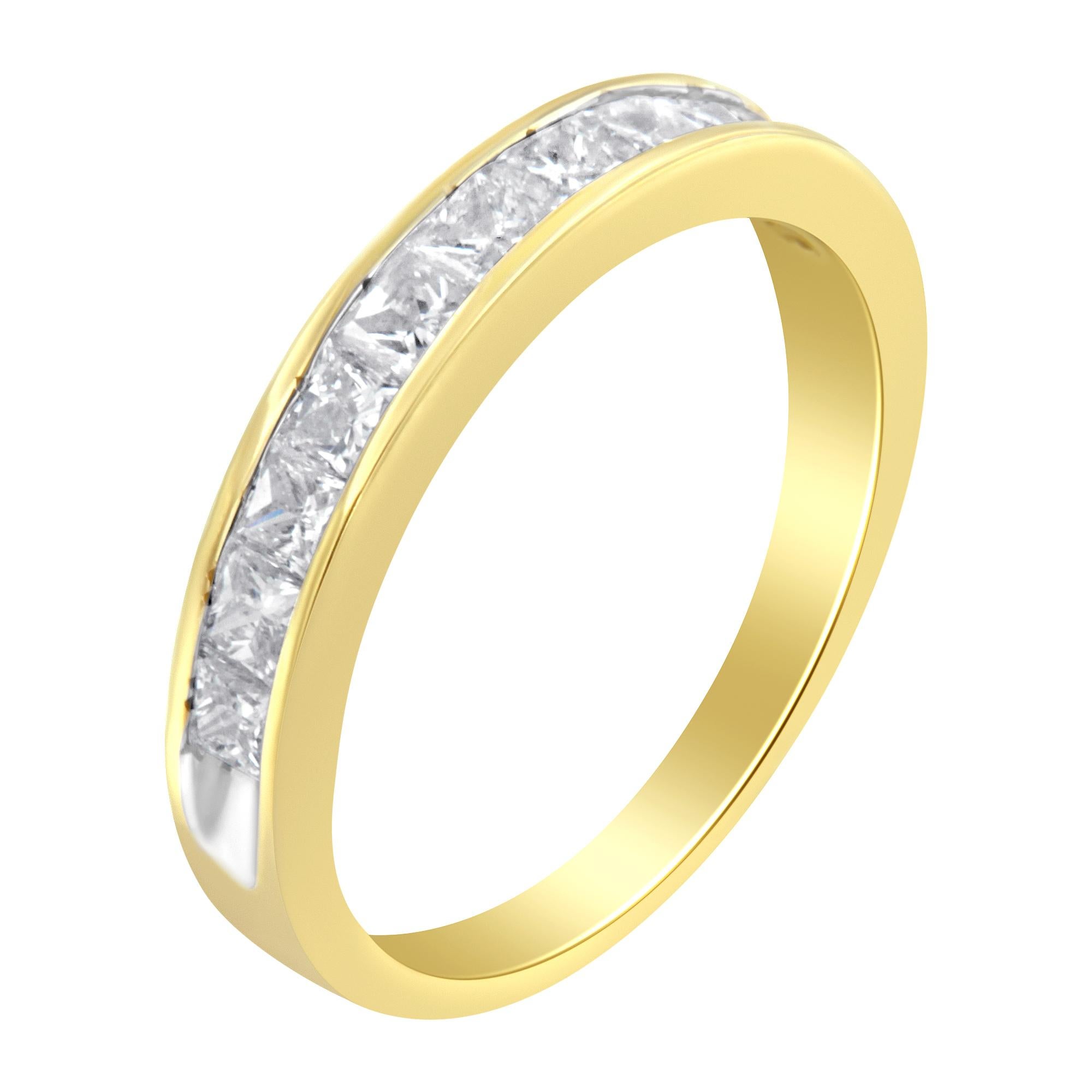 Modern 14K Yellow Gold 1.0 Cttw Diamond Channel Band Ring For Sale