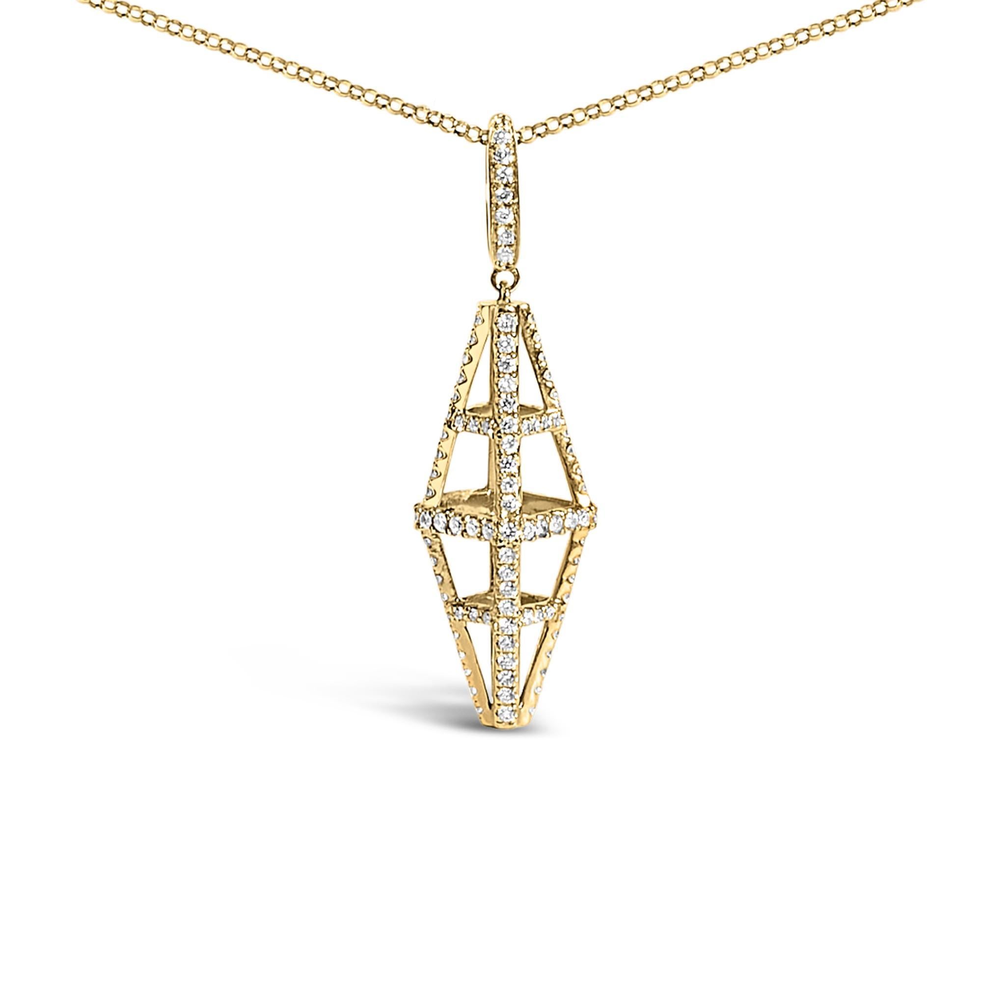Lasciati incantare dalla brillantezza della Collana geometrica a doppia piramide tempestata di diamanti in oro giallo 14K, testimonianza di un'arte moderna e di un'eleganza senza tempo unite in un'unica maestosa creazione. Squisitamente realizzata
