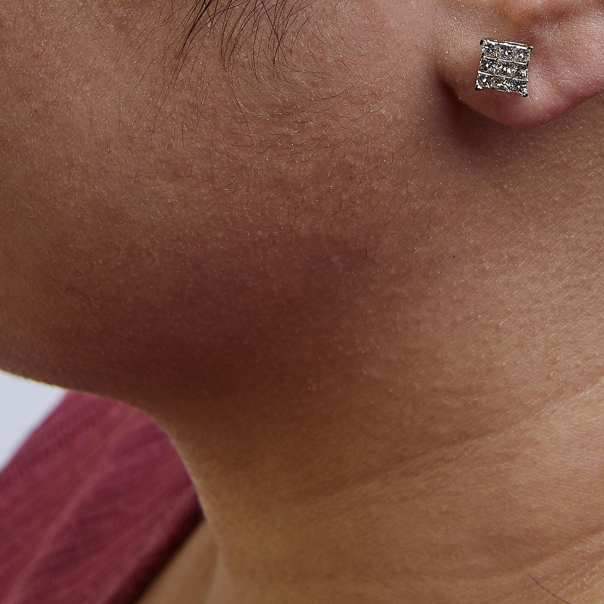 14K Yellow Gold 1.0 Cttw Princess-Cut Diamond 9 Stone Square Stud Earrings (Carréschliff) im Angebot