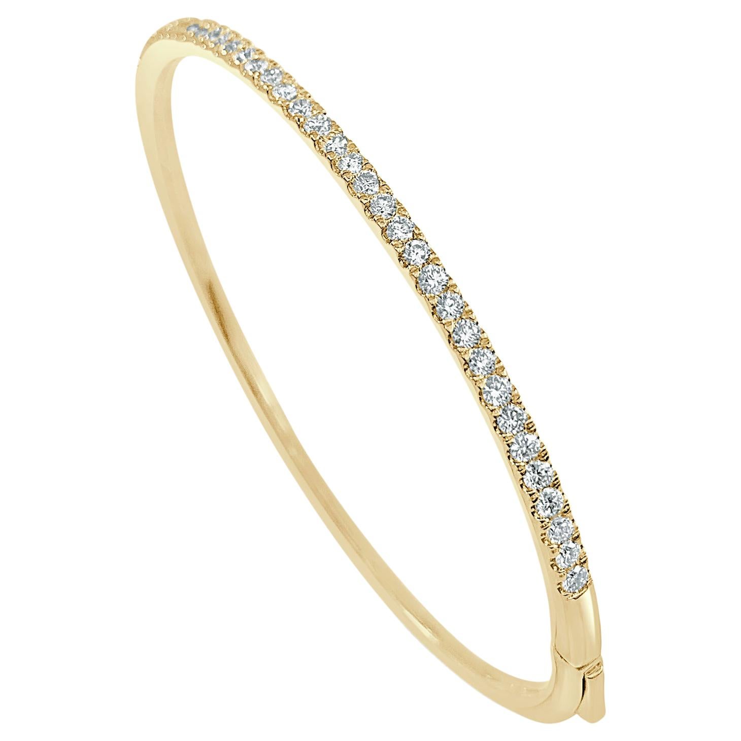14 Karat Yellow Gold 1.00 Carat Diamond Bangle Bracelet For Sale