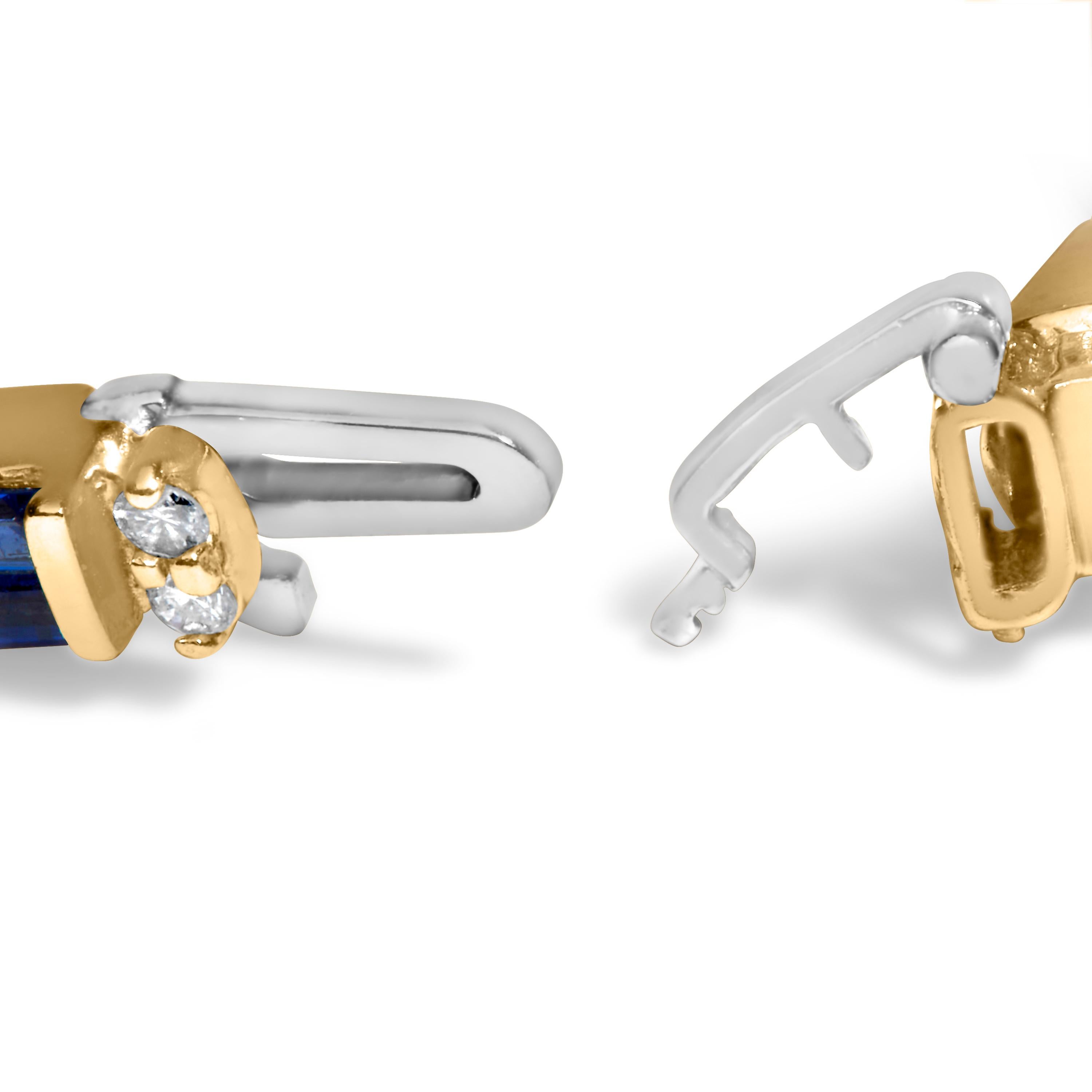 Schmücken Sie Ihr Handgelenk mit dem Glanz von Diamanten und der tiefen Anziehungskraft von blauen Saphiren in diesem atemberaubenden Armband aus 14 Karat Gelbgold. Die fachmännisch gefertigten natürlichen Diamanten mit den Farben H-I und der