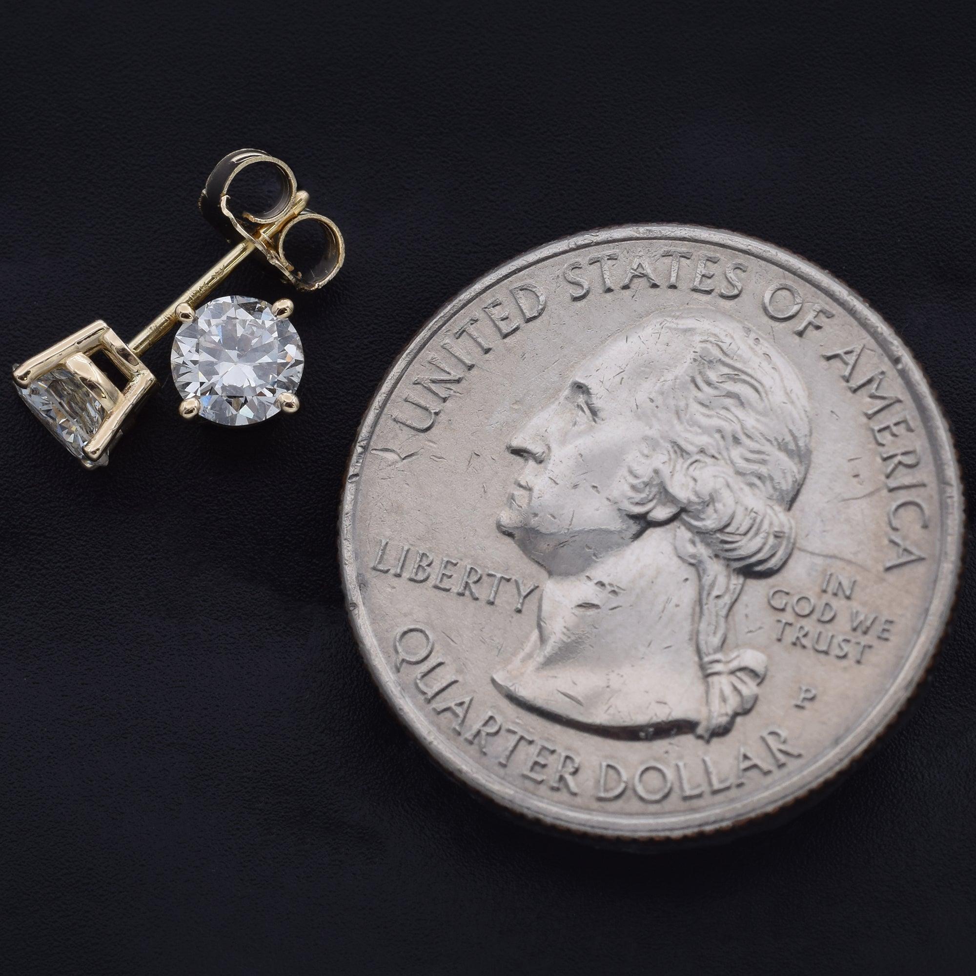 14K Yellow Gold 1.00 TCW Natural Diamond Round Stud Earrings 5.1 mm In Good Condition For Sale In New York, NY