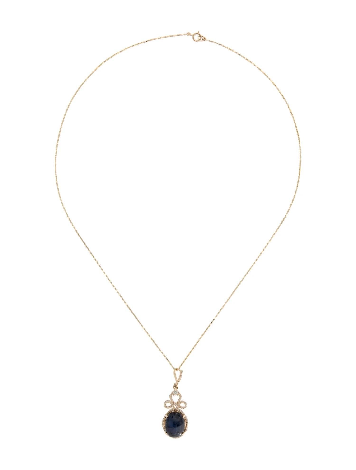 Artiste Collier pendentif en or jaune 14 carats avec saphir bleu cabochon ovale de 10,56 carats en vente