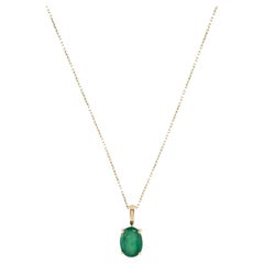 Collana con ciondolo in oro giallo 14K con smeraldo ovale da 1,05 carati, catena da 18 pollici